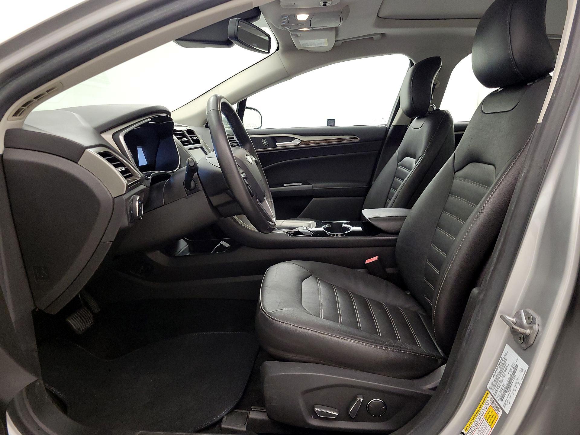 Thumbnail: 2014 Ford Fusion - 11