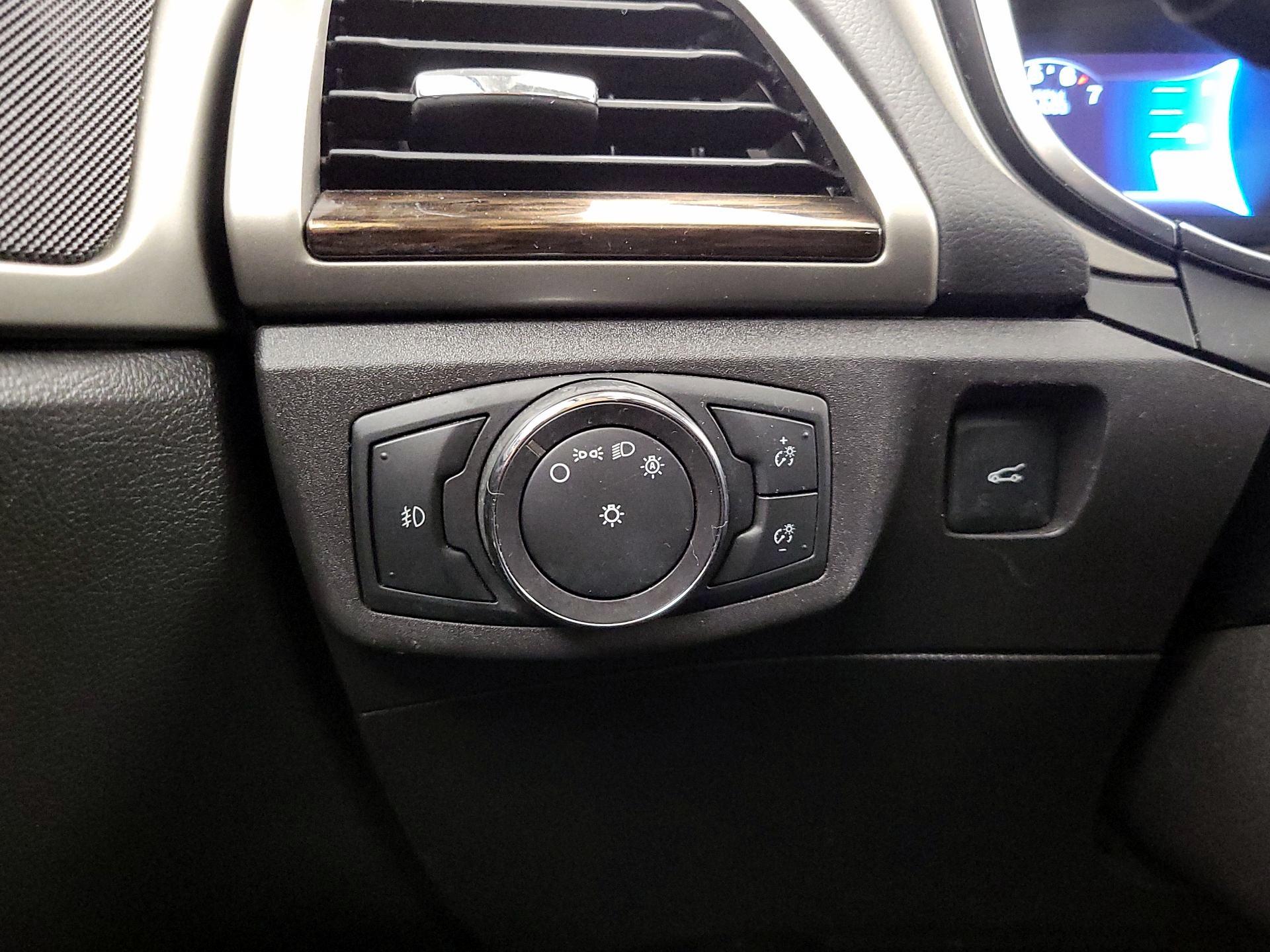 Thumbnail: 2014 Ford Fusion - 13