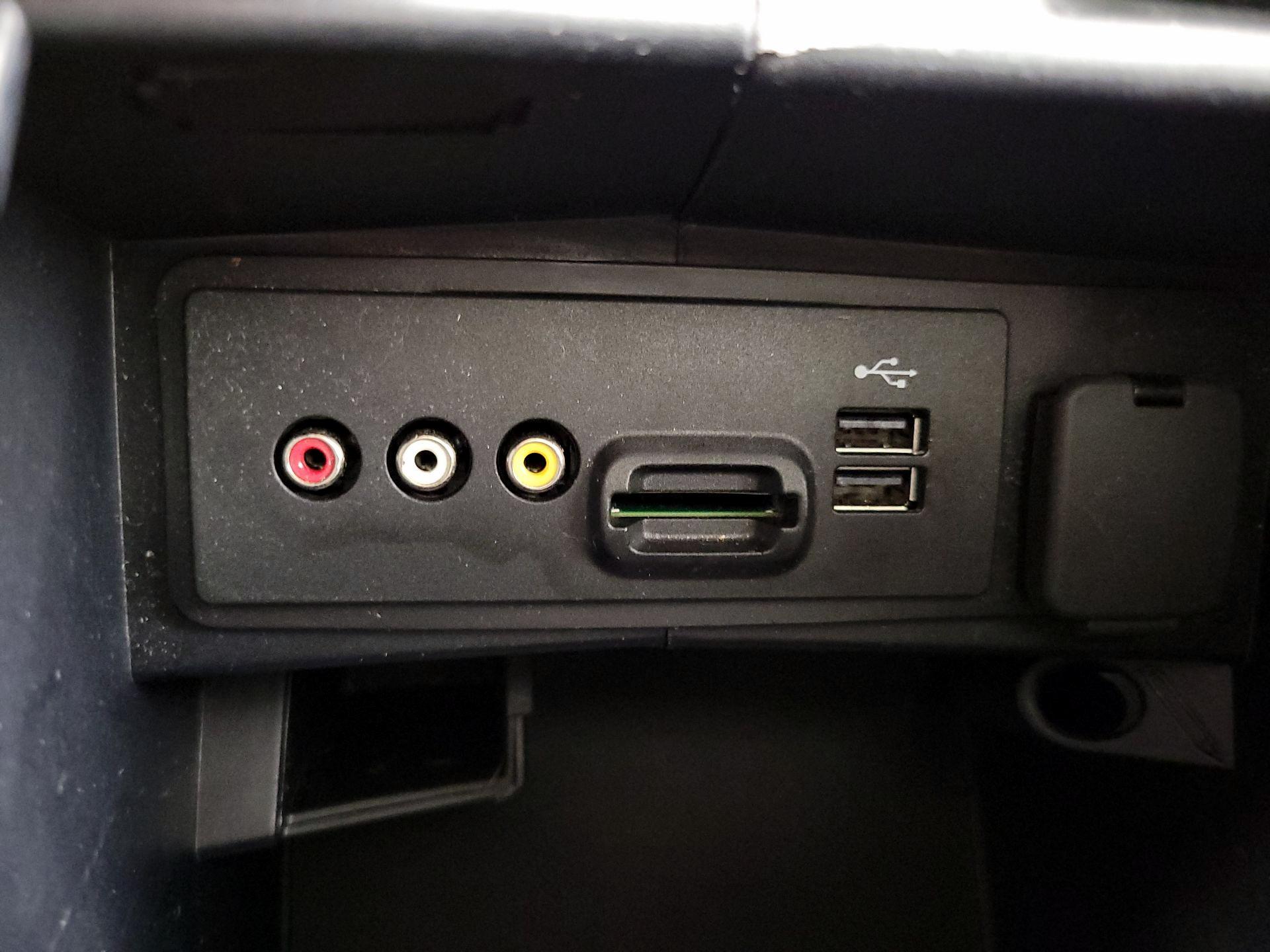 Thumbnail: 2014 Ford Fusion - 18