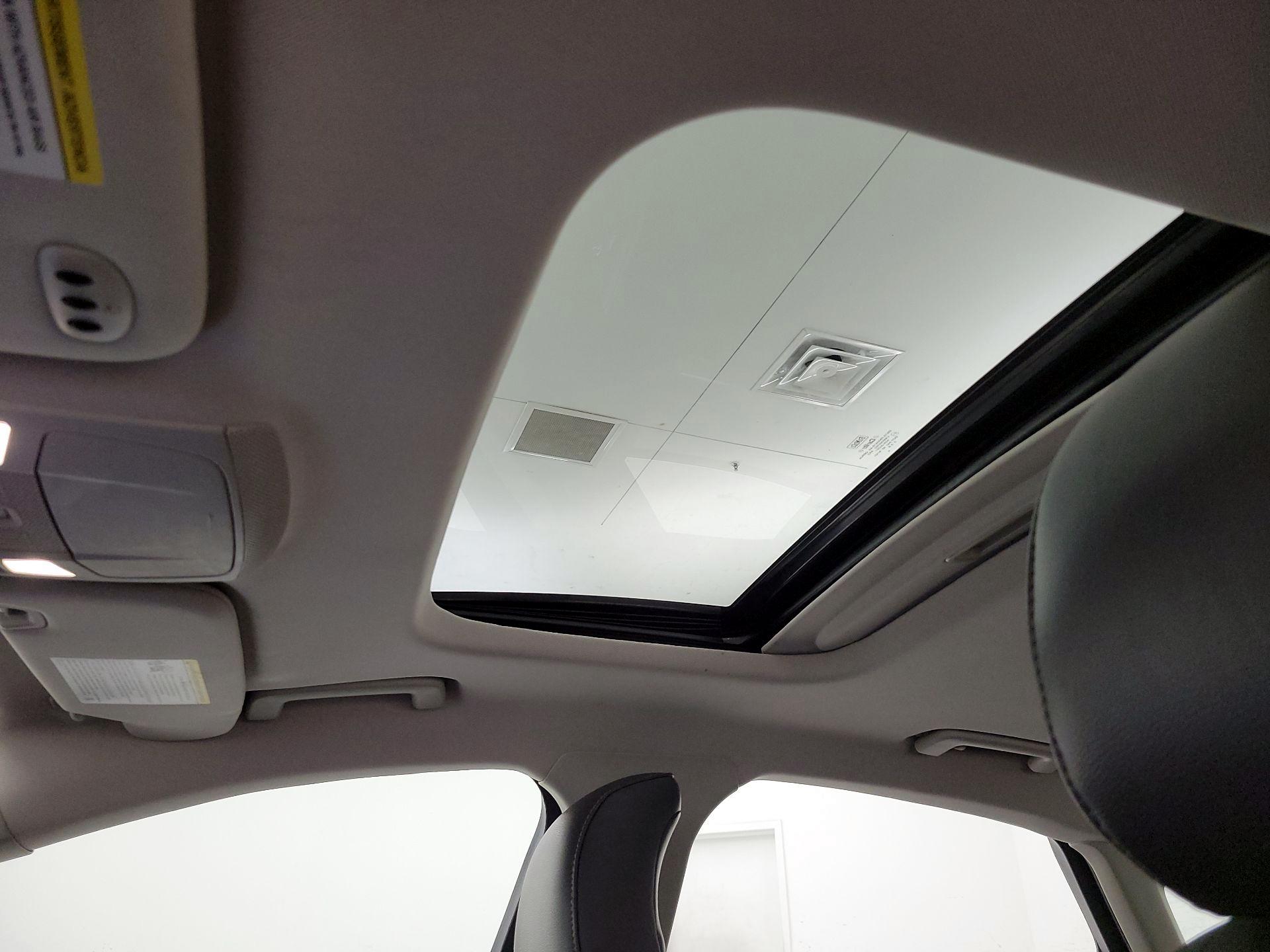 Thumbnail: 2014 Ford Fusion - 19