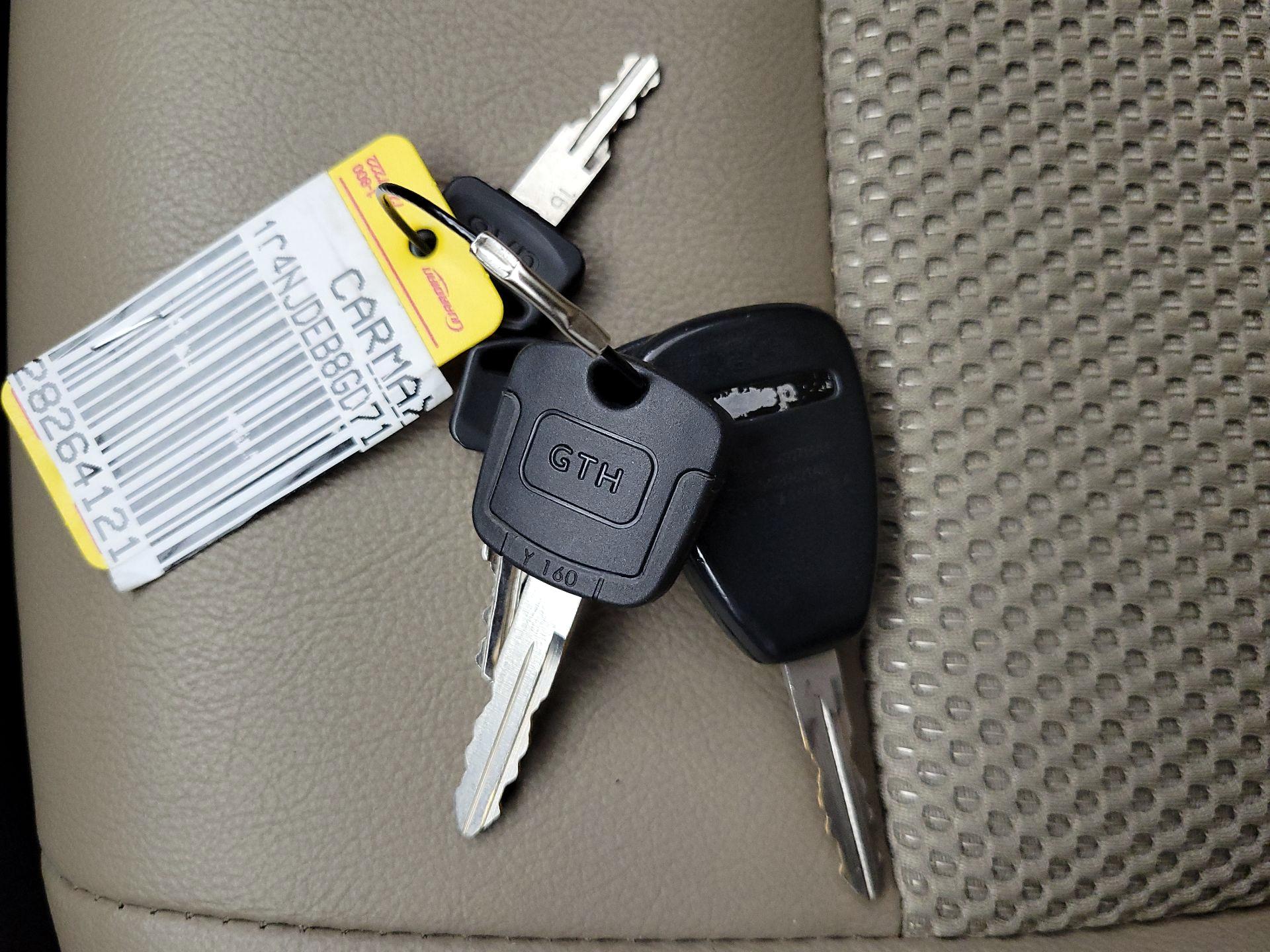 Thumbnail: 2016 Jeep Compass - 20