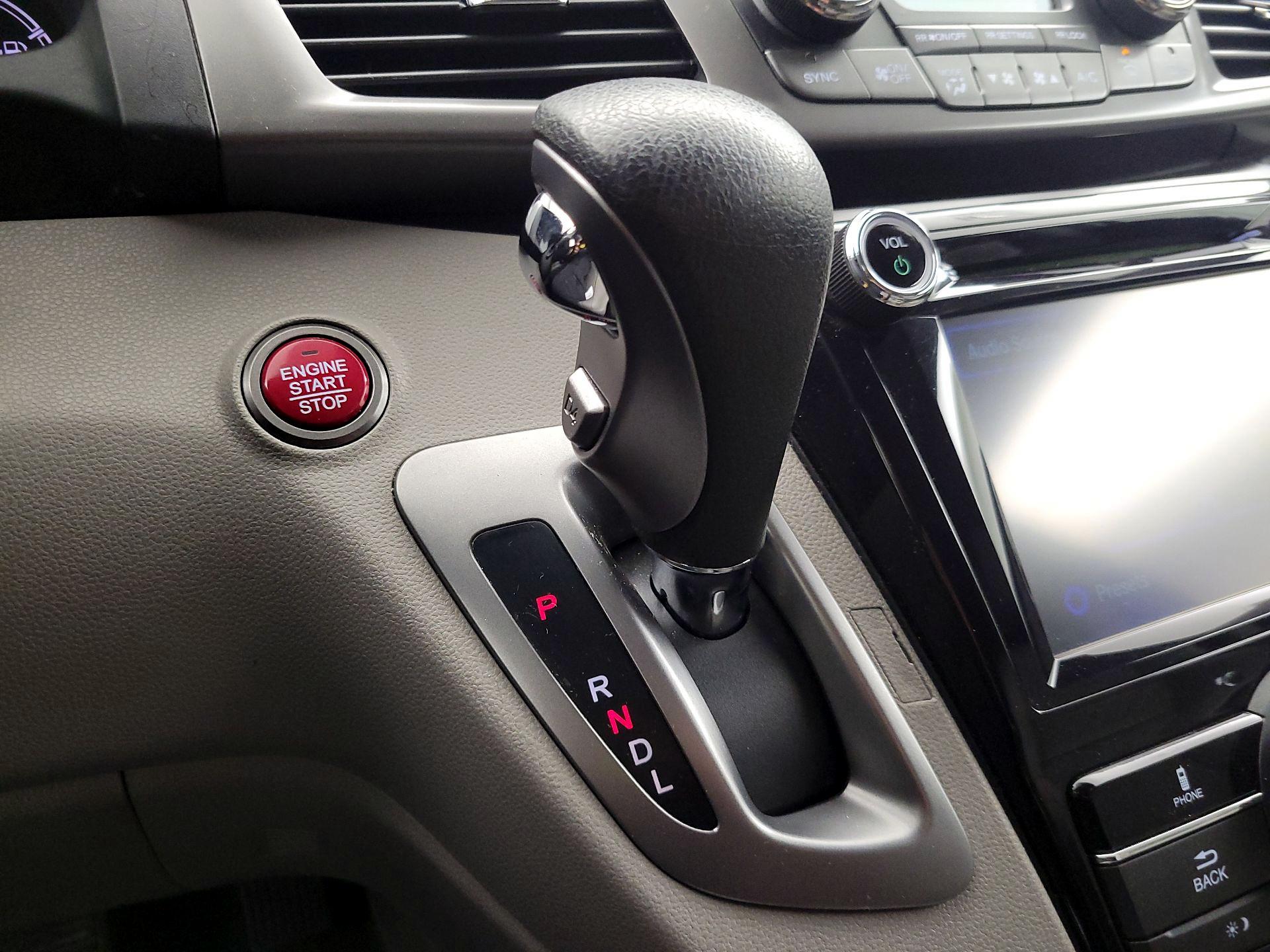 Thumbnail: 2017 Honda Odyssey - 17