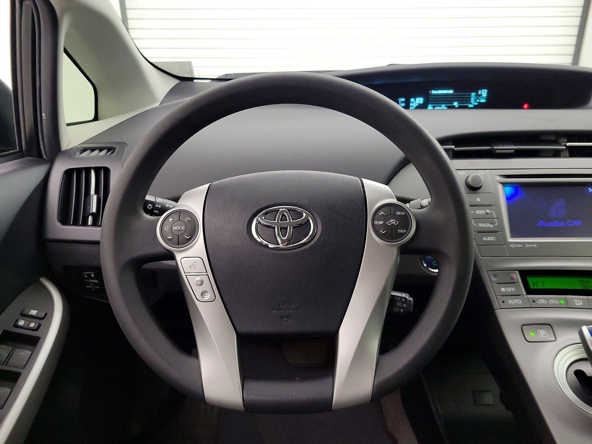 Thumbnail: 2015 Toyota Prius - 10