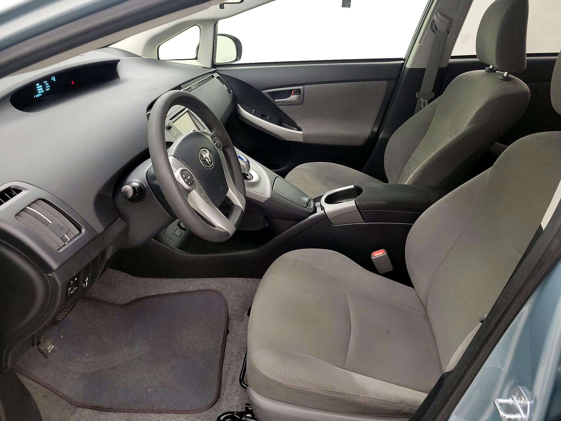 Thumbnail: 2015 Toyota Prius - 11