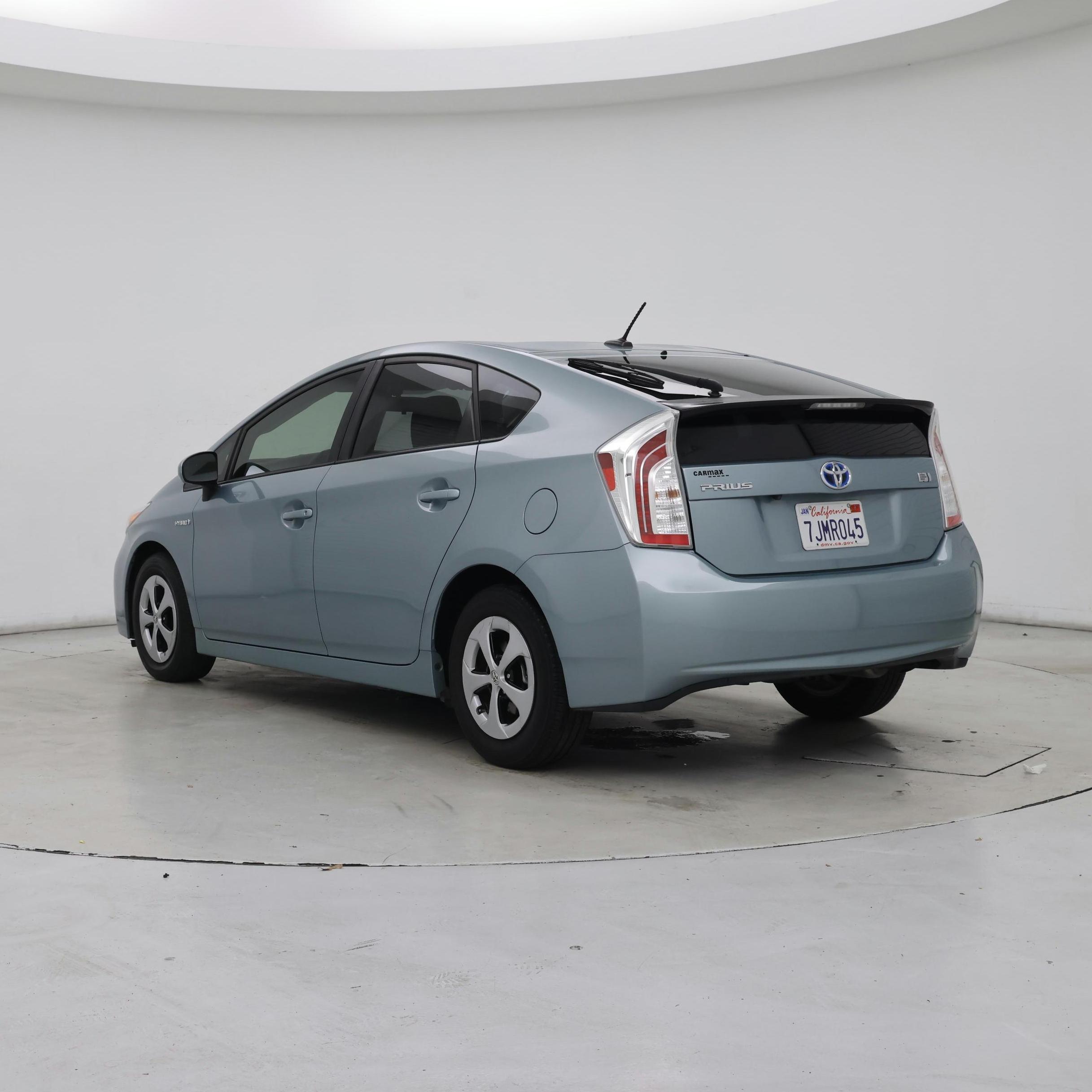 Thumbnail: 2015 Toyota Prius - 2