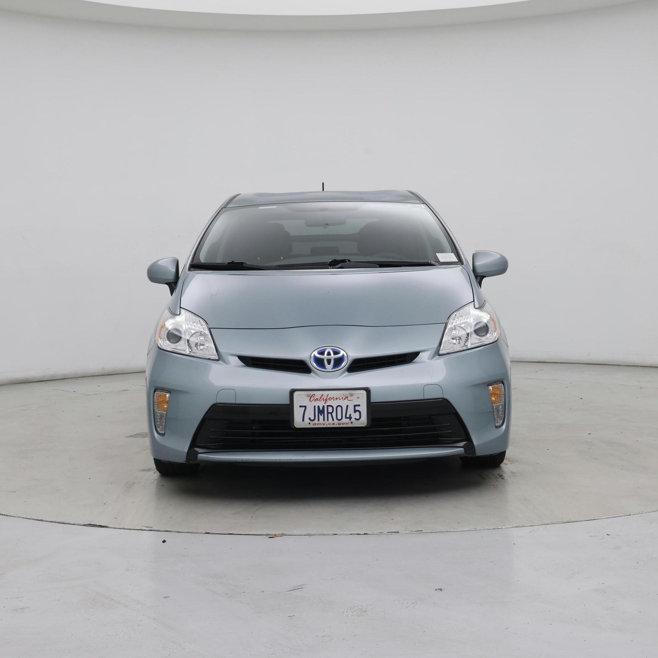 Thumbnail: 2015 Toyota Prius - 5