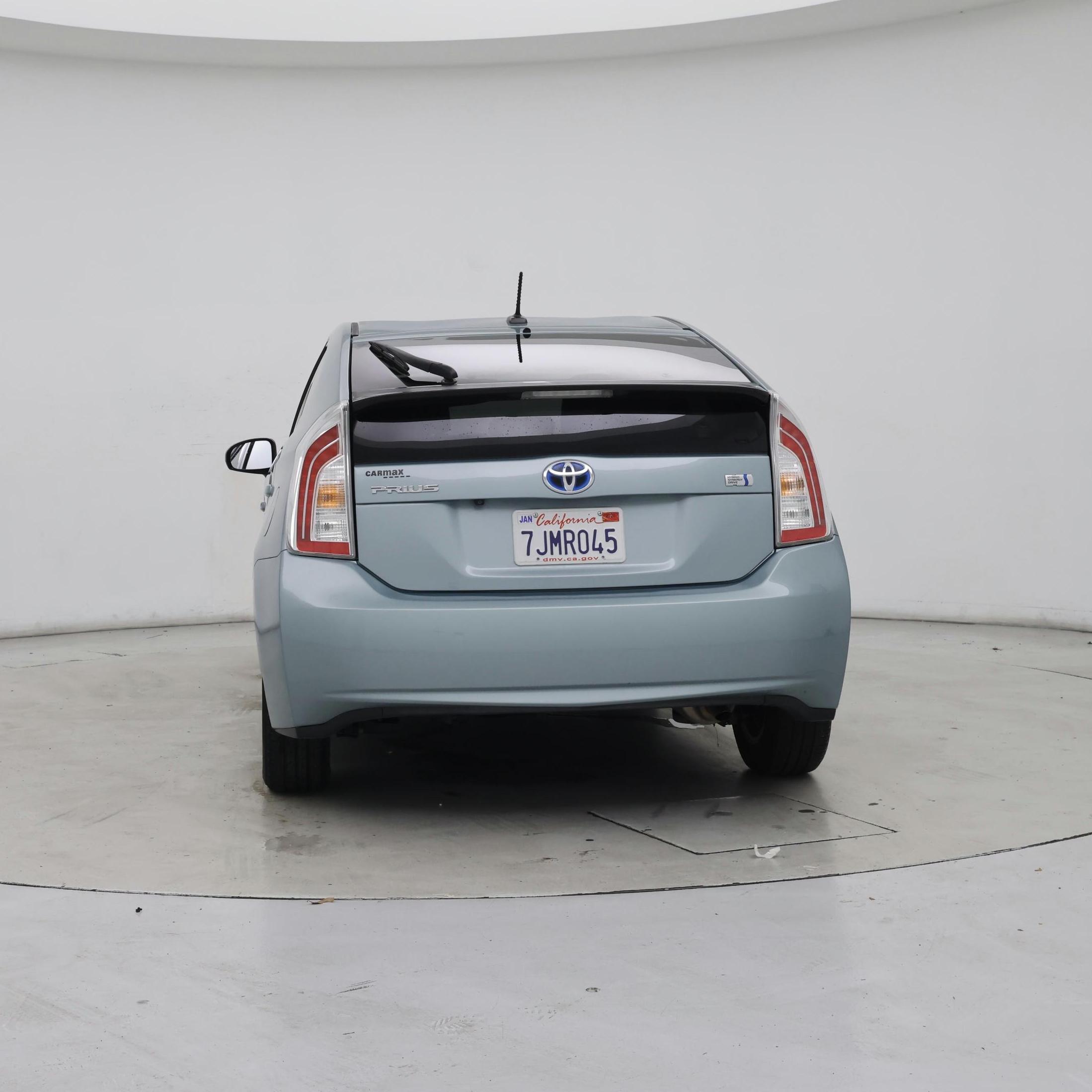 Thumbnail: 2015 Toyota Prius - 6