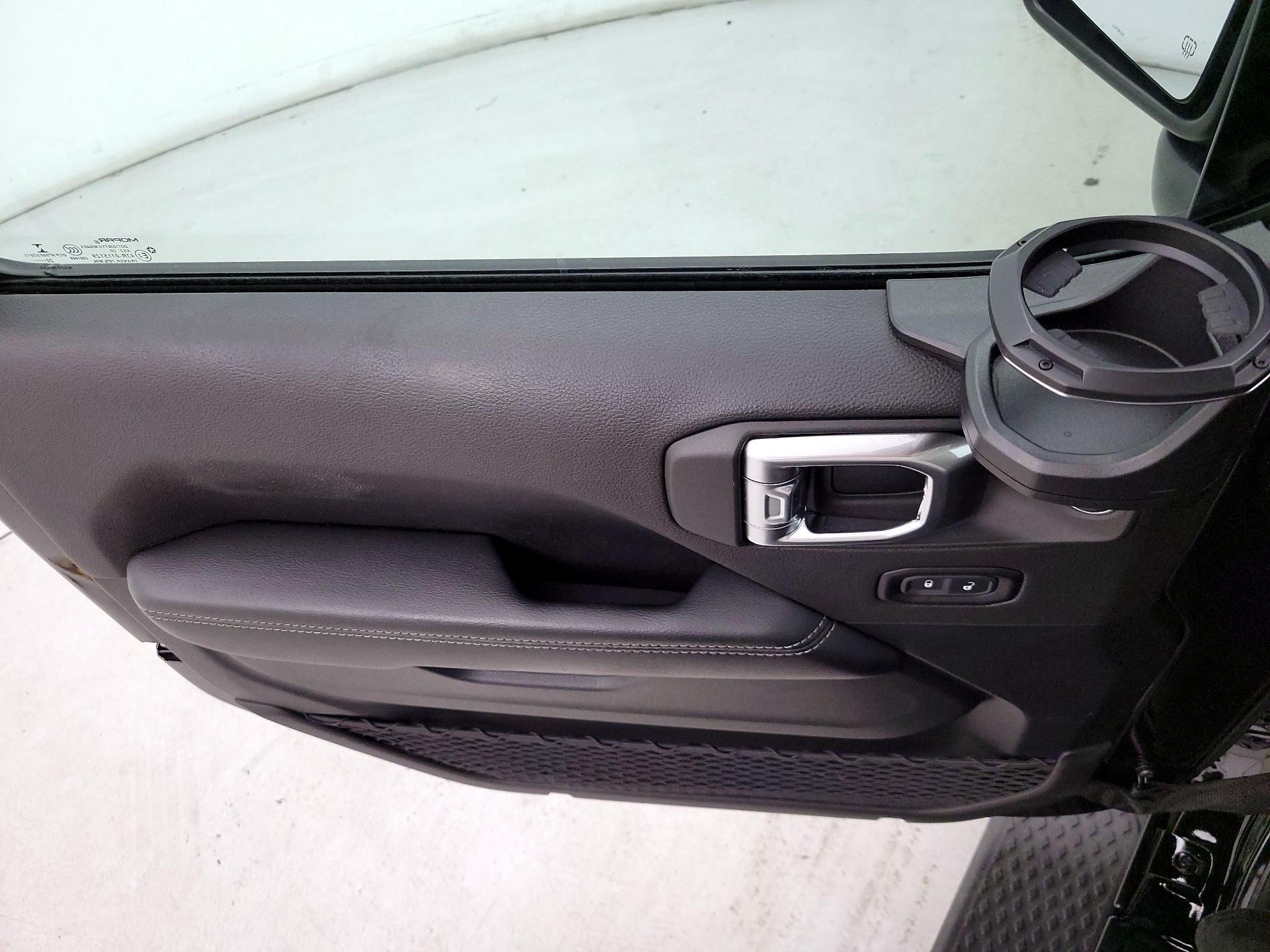 Thumbnail: 2021 Jeep Gladiator - 12