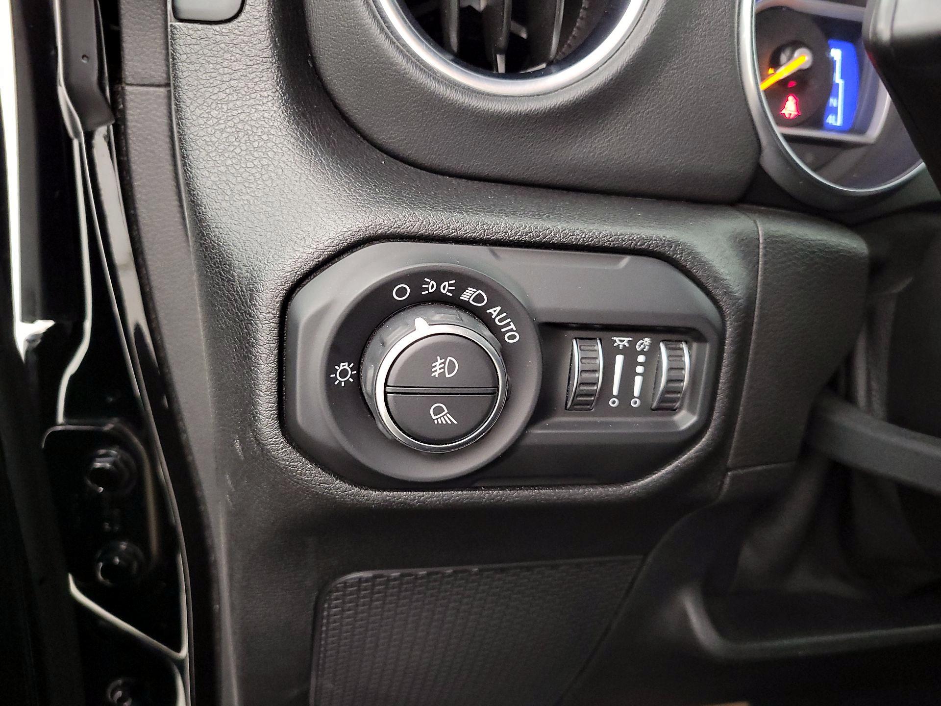 Thumbnail: 2021 Jeep Gladiator - 13