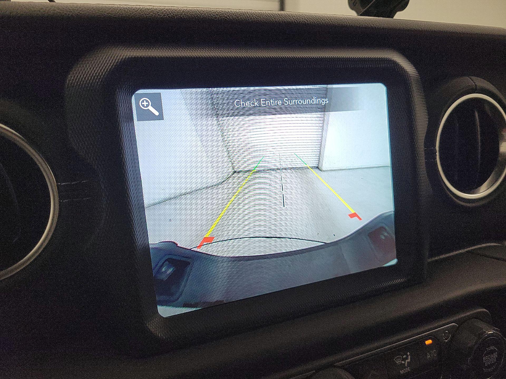 Thumbnail: 2021 Jeep Gladiator - 15