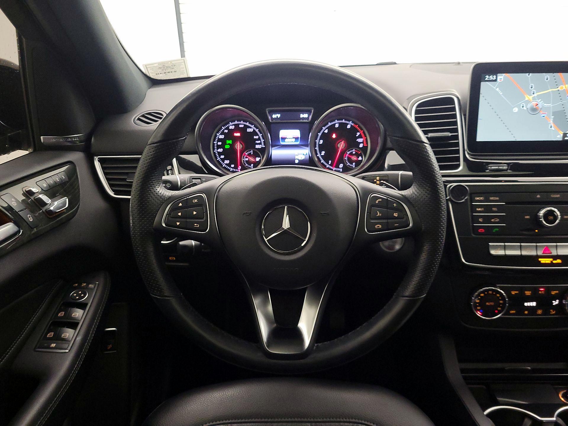 Thumbnail: 2017 Mercedes-Benz GLE - 10