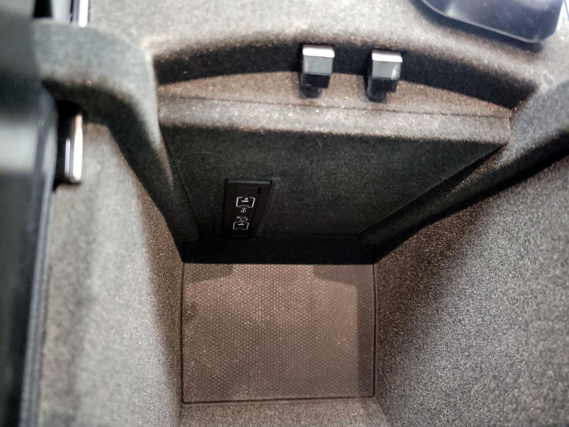 Thumbnail: 2018 Mercedes-Benz GLE - 19