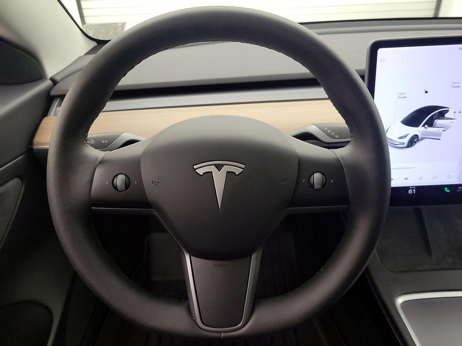 Thumbnail: 2021 Tesla Model 3 - 10