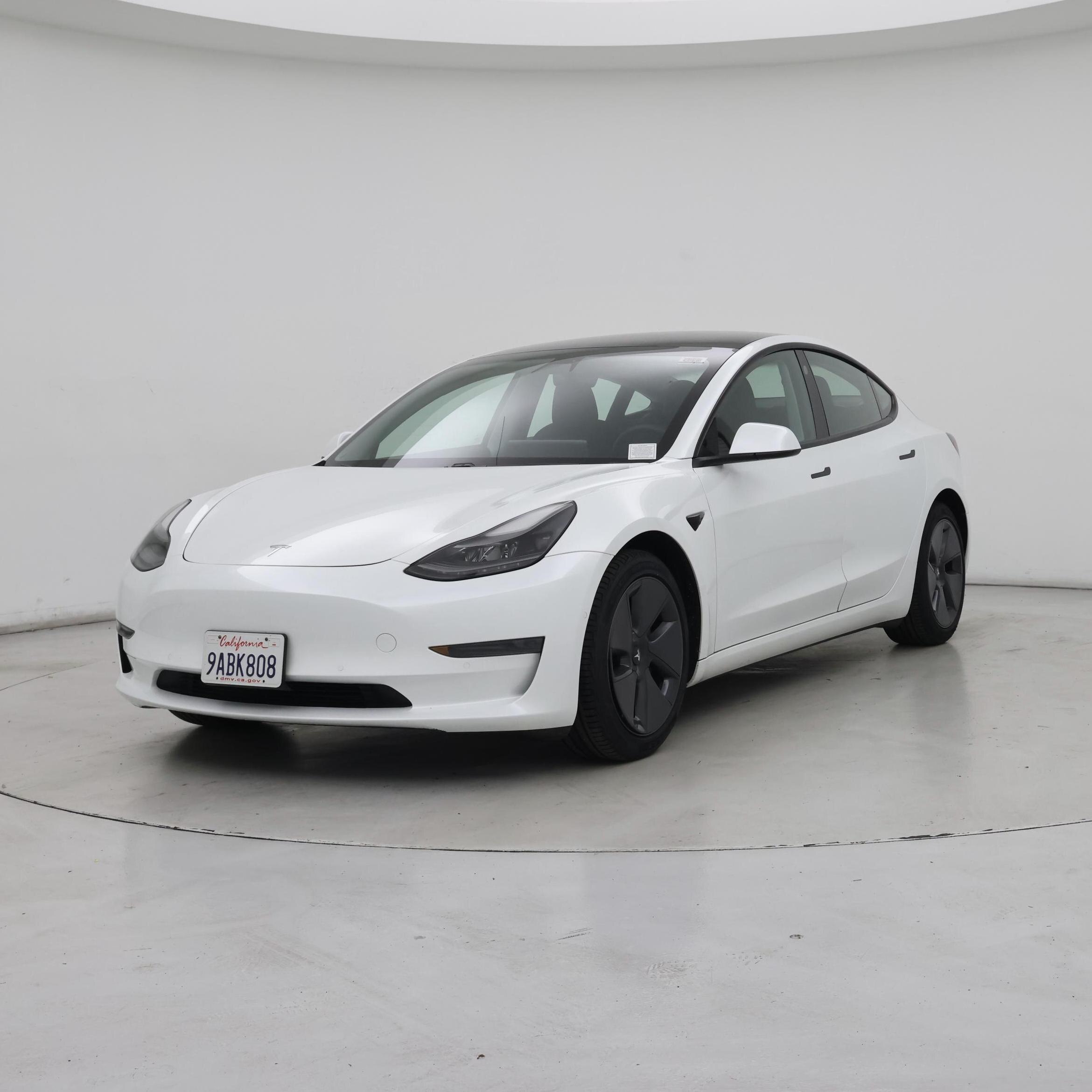 Thumbnail: 2021 Tesla Model 3 - 4