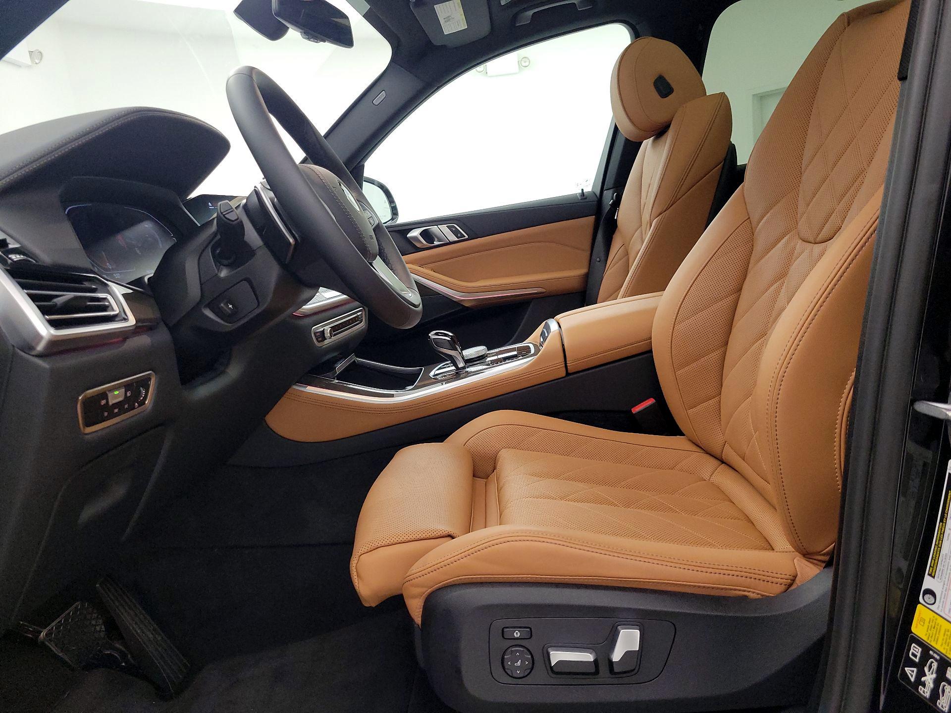 Thumbnail: 2023 BMW X5 - 11