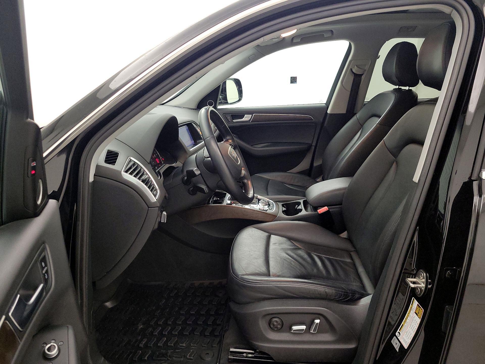 Thumbnail: 2016 Audi Q5 - 11