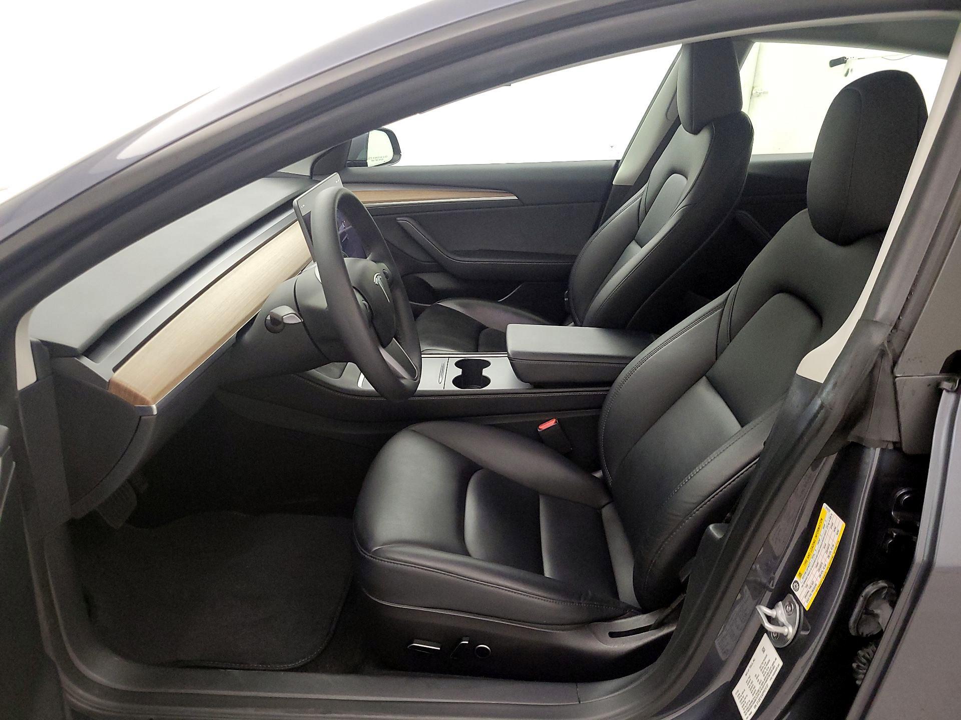 Thumbnail: 2023 Tesla Model 3 - 11