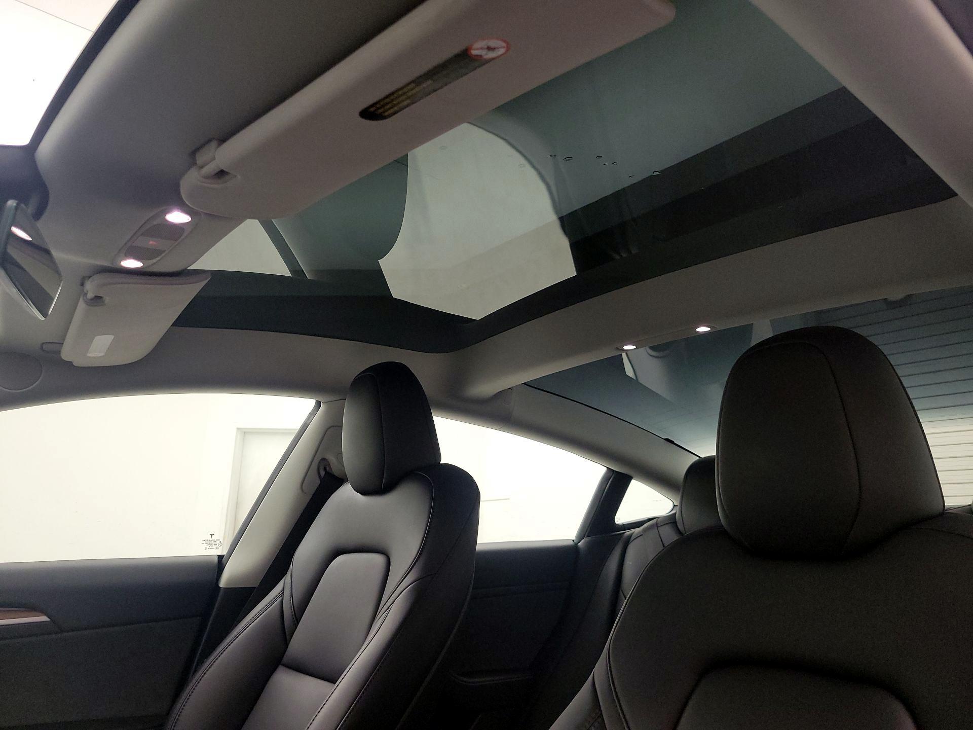 Thumbnail: 2023 Tesla Model 3 - 18