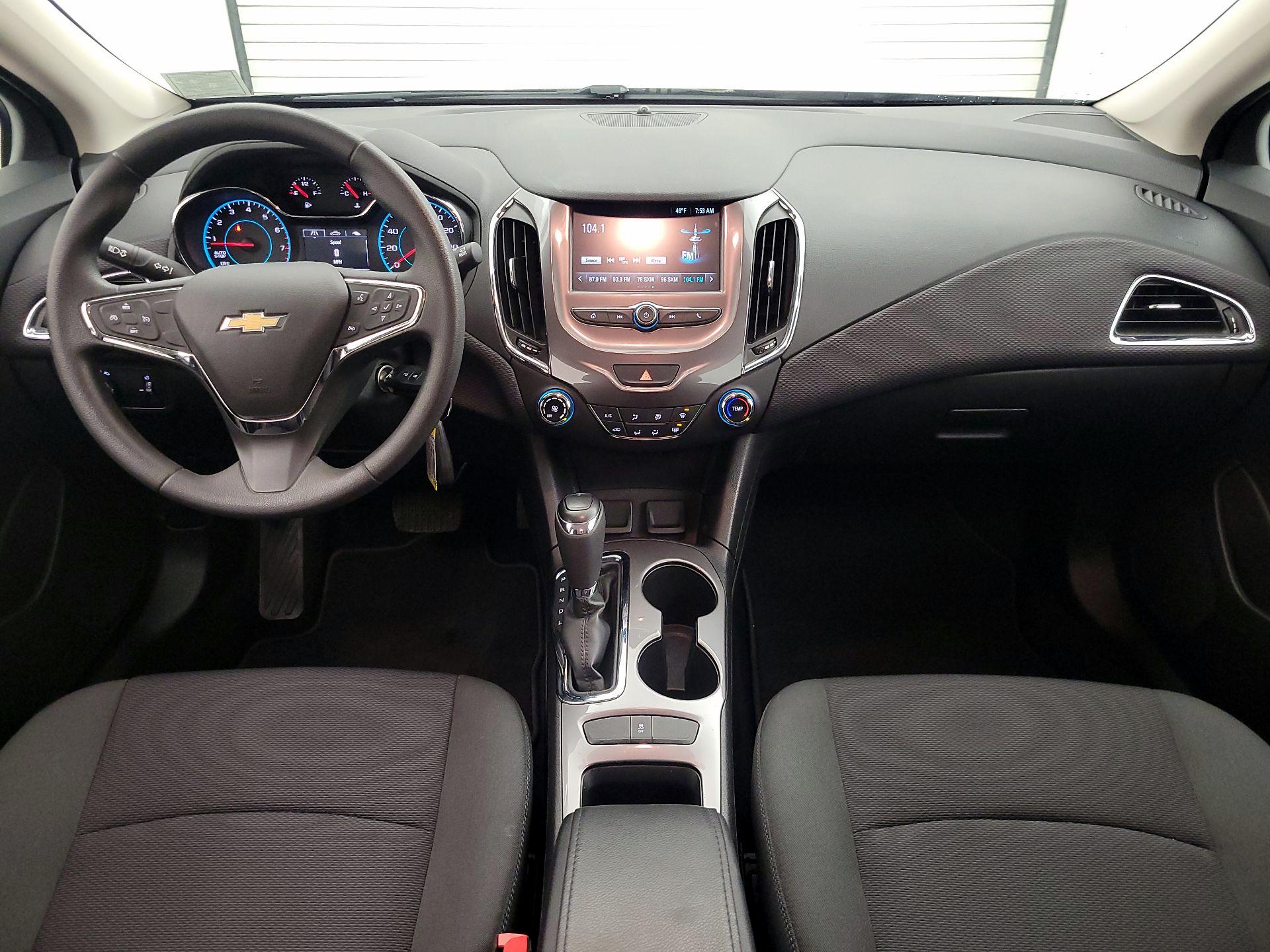 Thumbnail: 2017 Chevrolet Cruze - 9