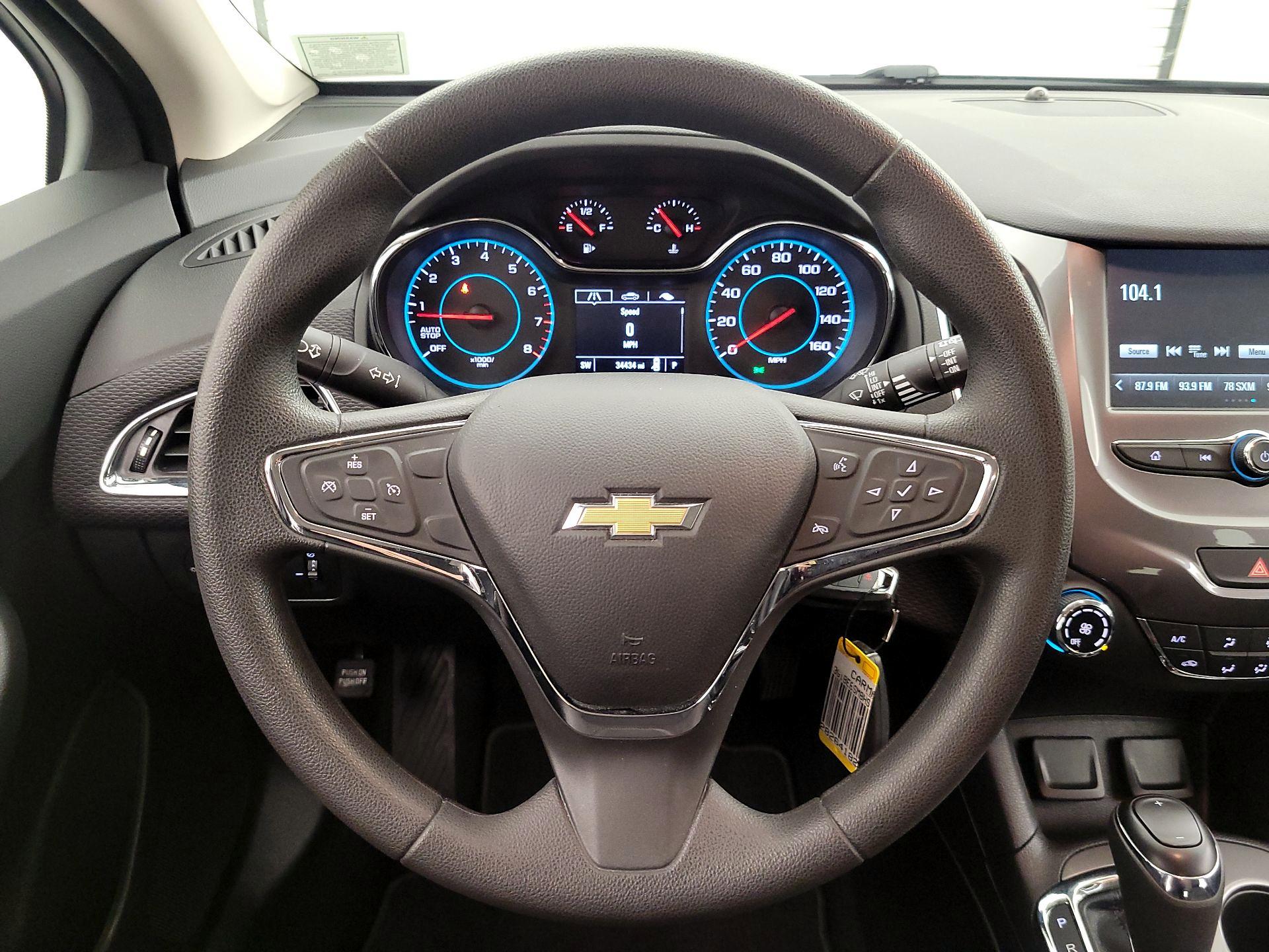 Thumbnail: 2017 Chevrolet Cruze - 10