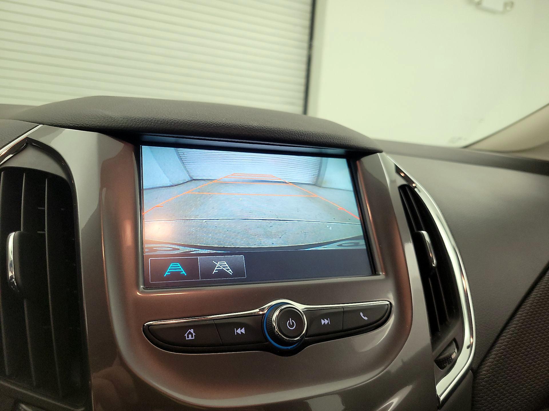 Thumbnail: 2017 Chevrolet Cruze - 14