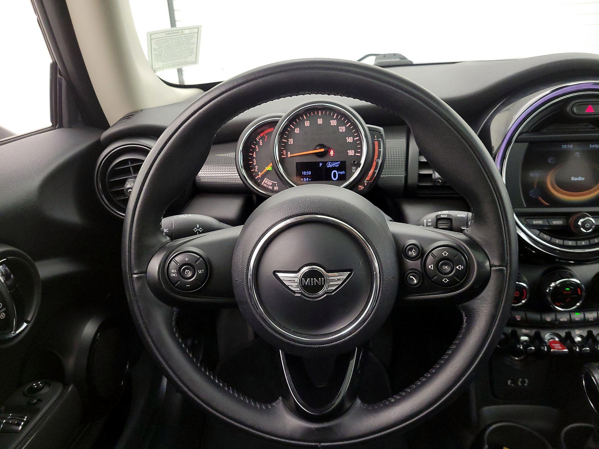 Thumbnail: 2018 MINI Cooper Hardtop - 10