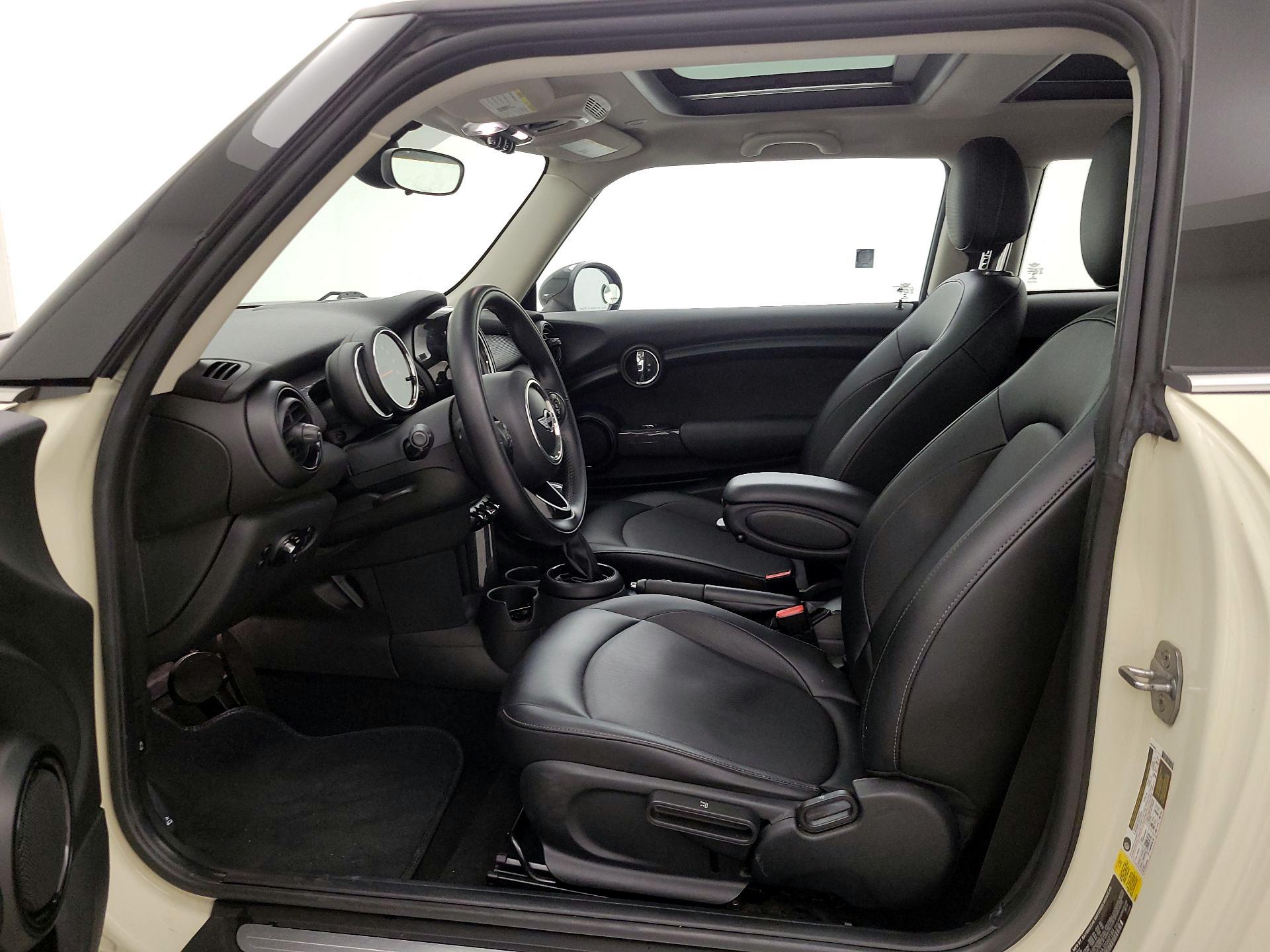 Thumbnail: 2018 MINI Cooper Hardtop - 11