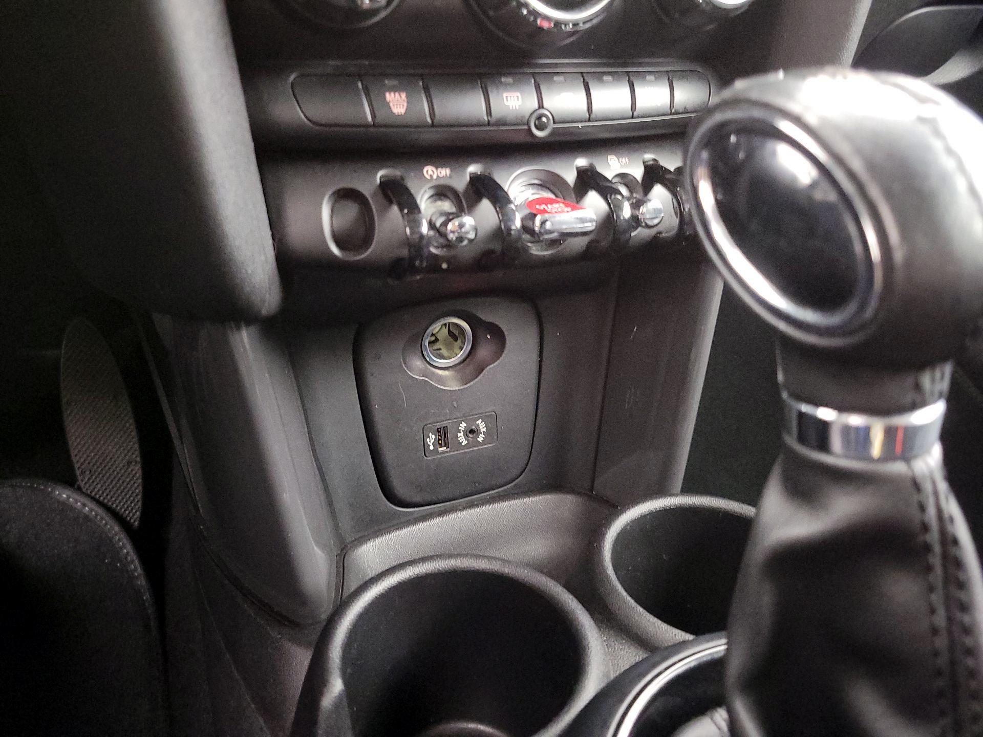 Thumbnail: 2018 MINI Cooper Hardtop - 18