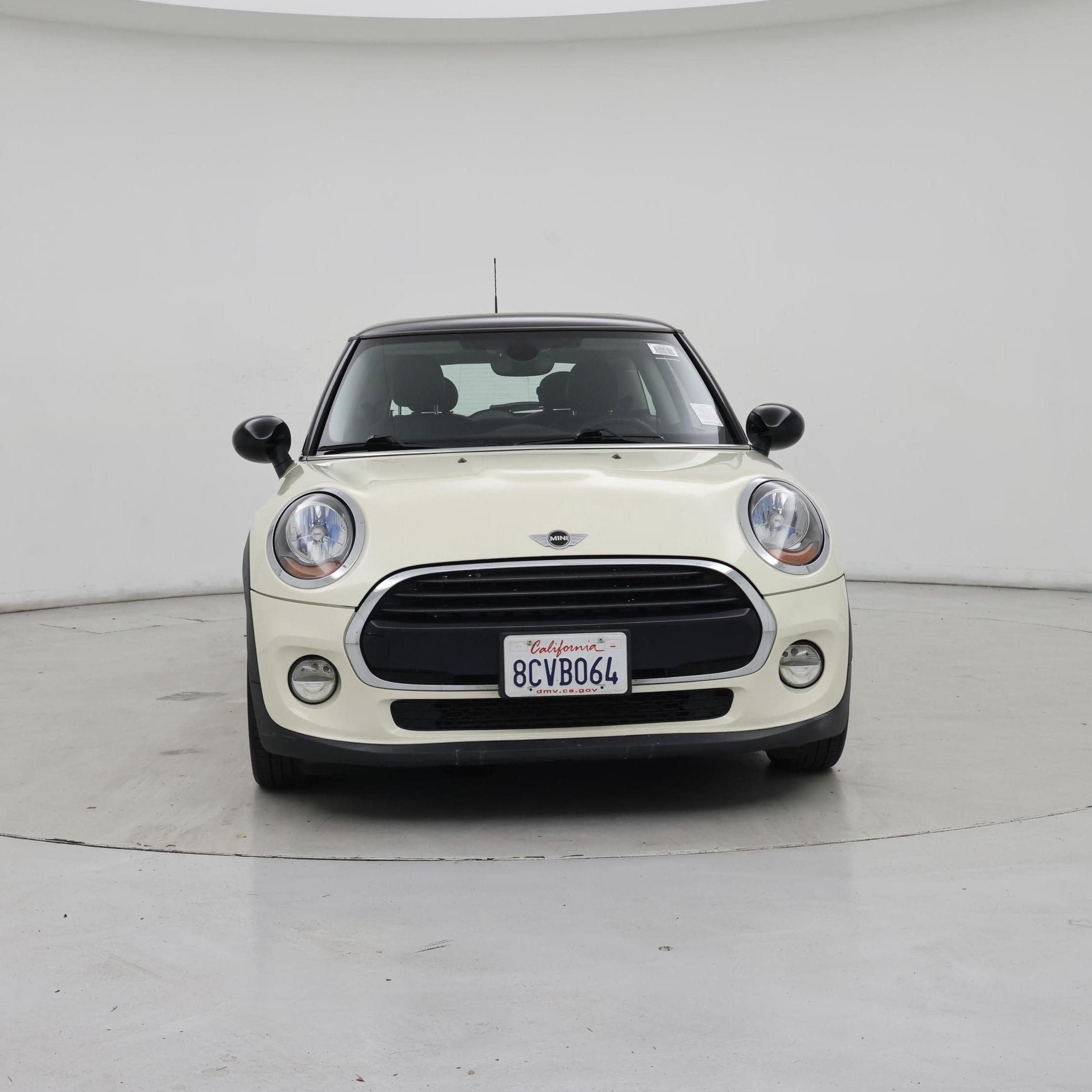 Thumbnail: 2018 MINI Cooper Hardtop - 5
