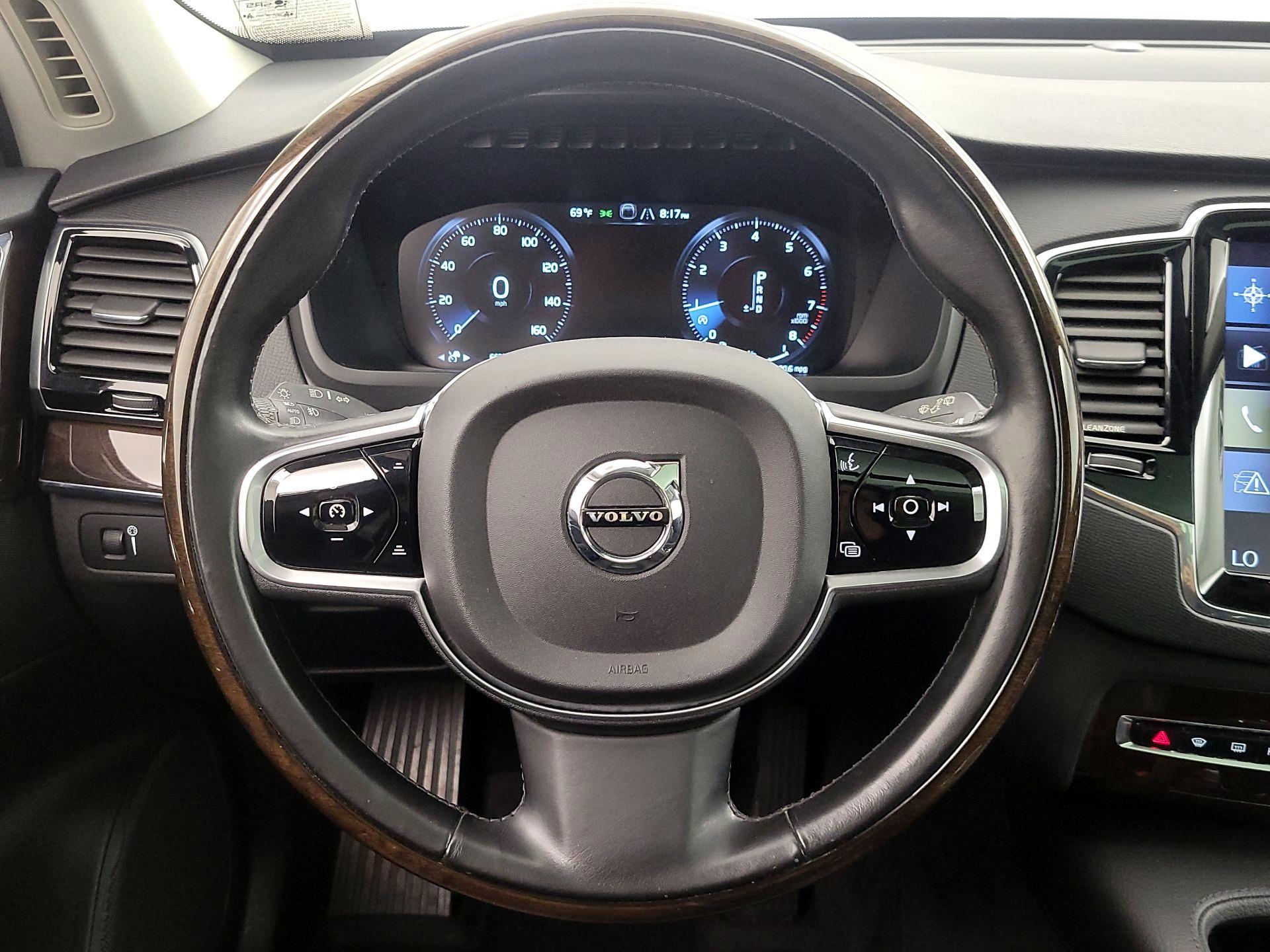 Thumbnail: 2016 Volvo XC90 - 10