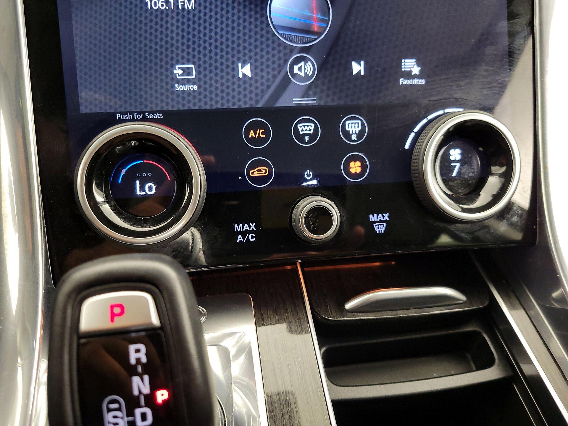 Thumbnail: 2020 Land Rover Range Rover Sport - 17