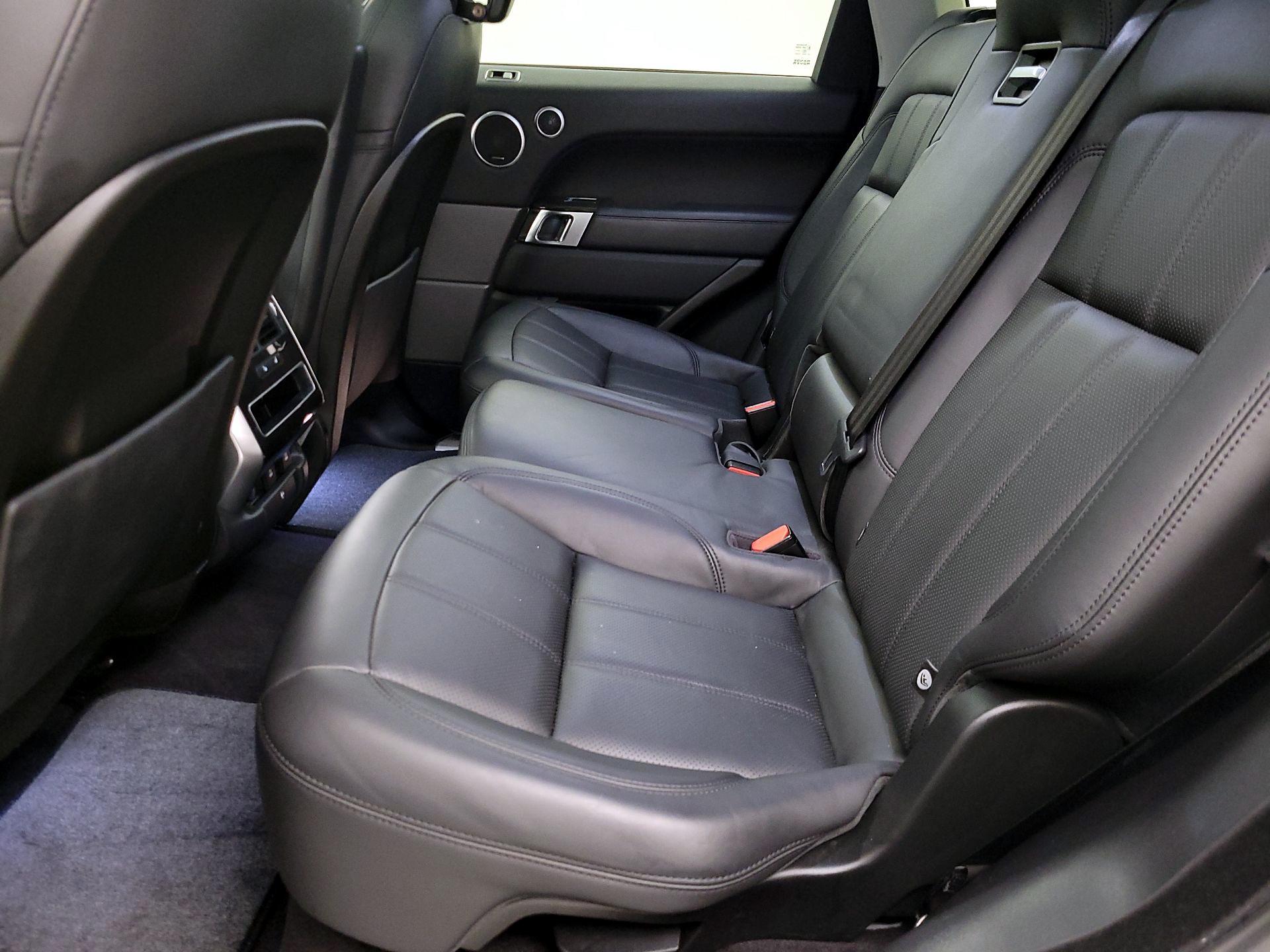 Thumbnail: 2020 Land Rover Range Rover Sport - 20