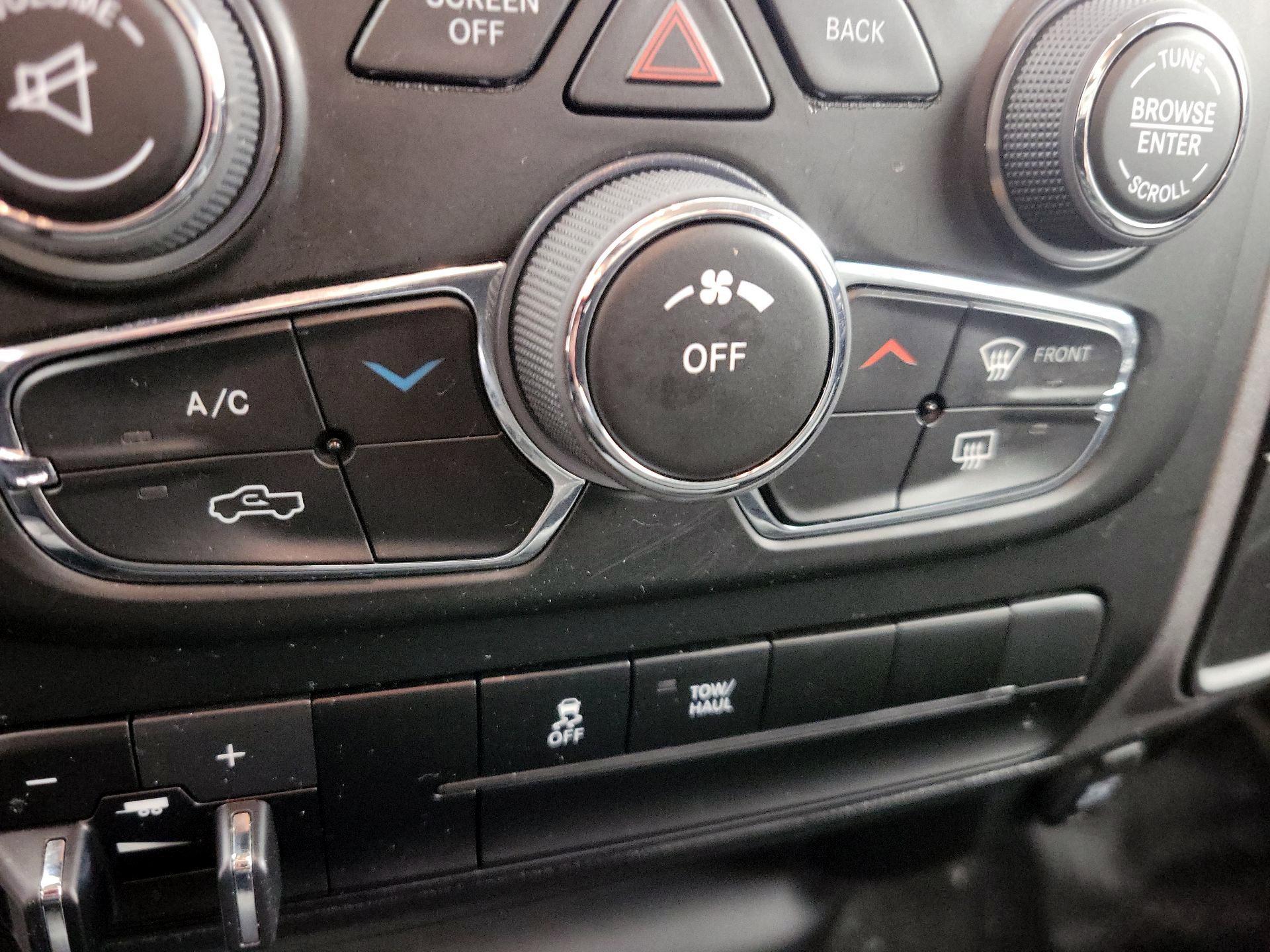 Thumbnail: 2023 RAM 1500 Classic - 16