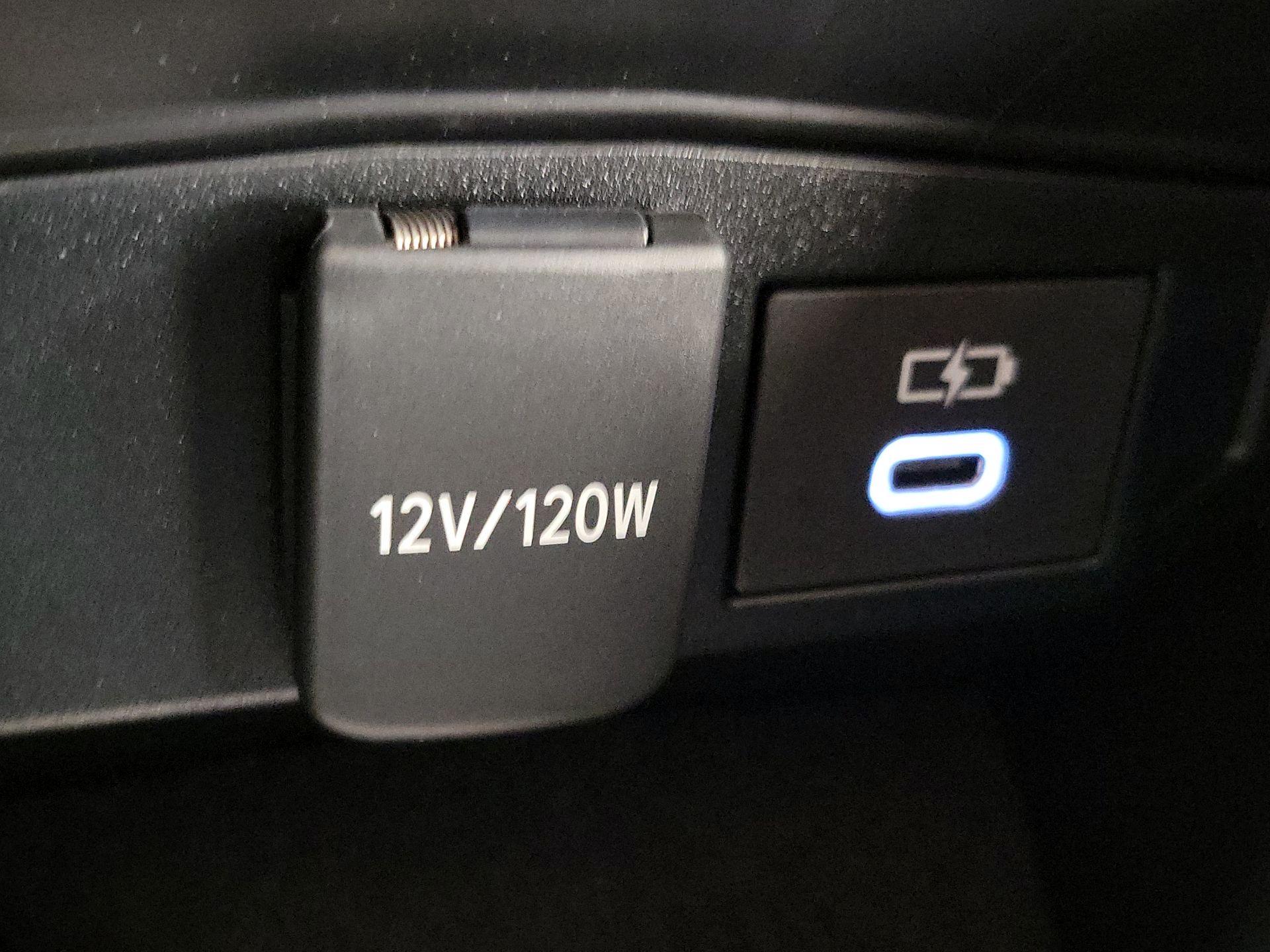 Thumbnail: 2023 Toyota Corolla - 18