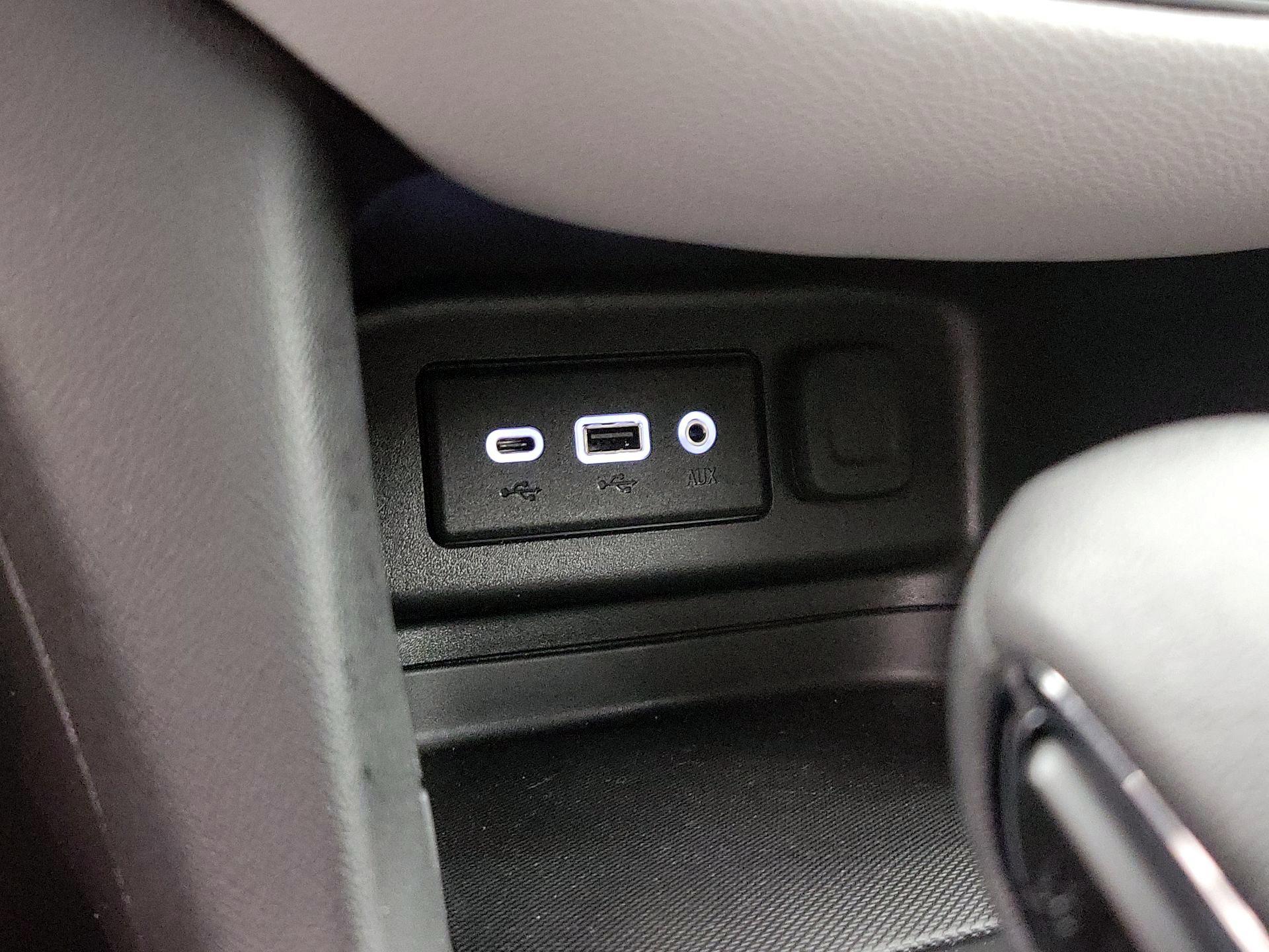 Thumbnail: 2023 Chevrolet Equinox - 18