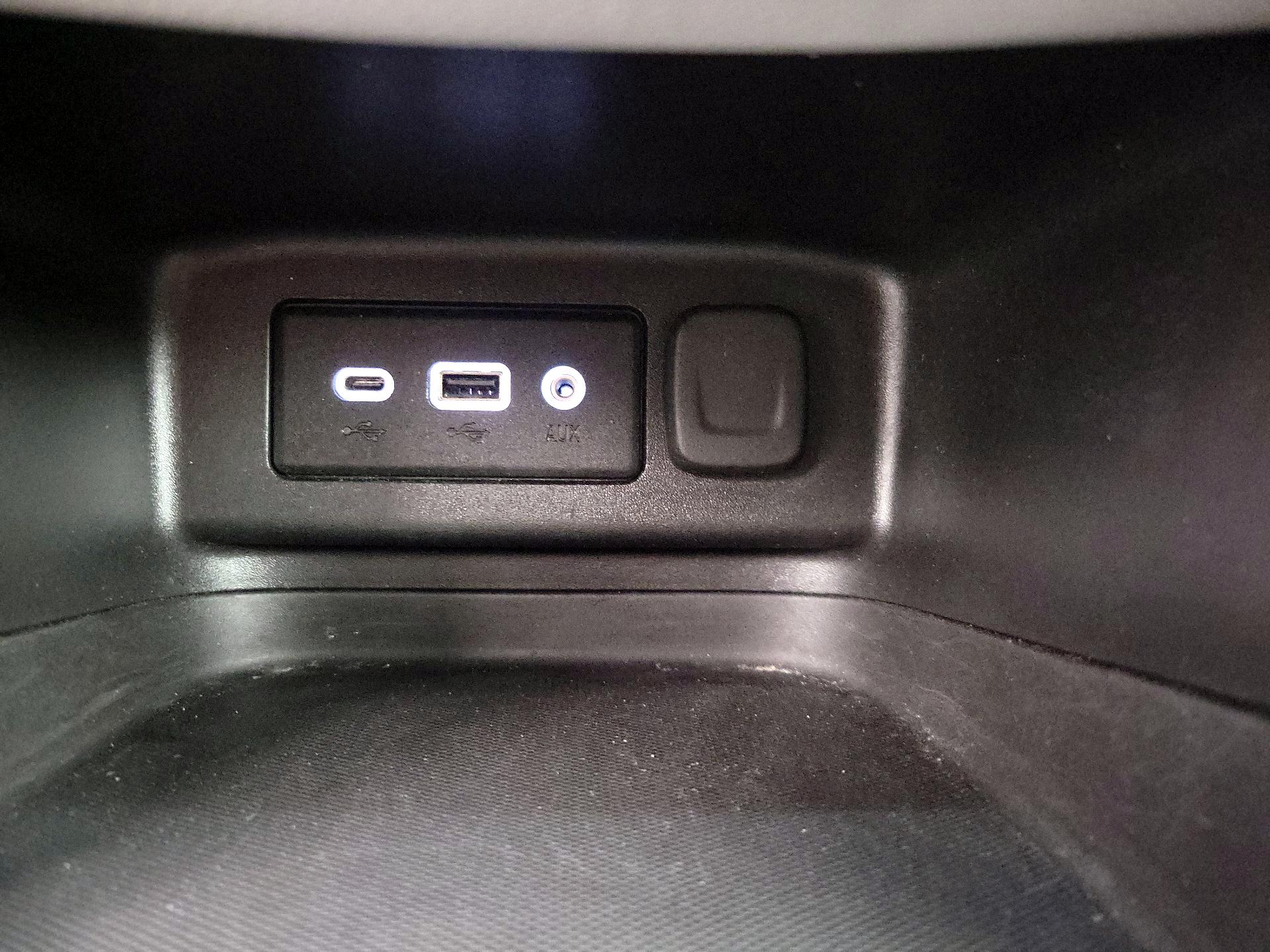 Thumbnail: 2023 Chevrolet Equinox - 18