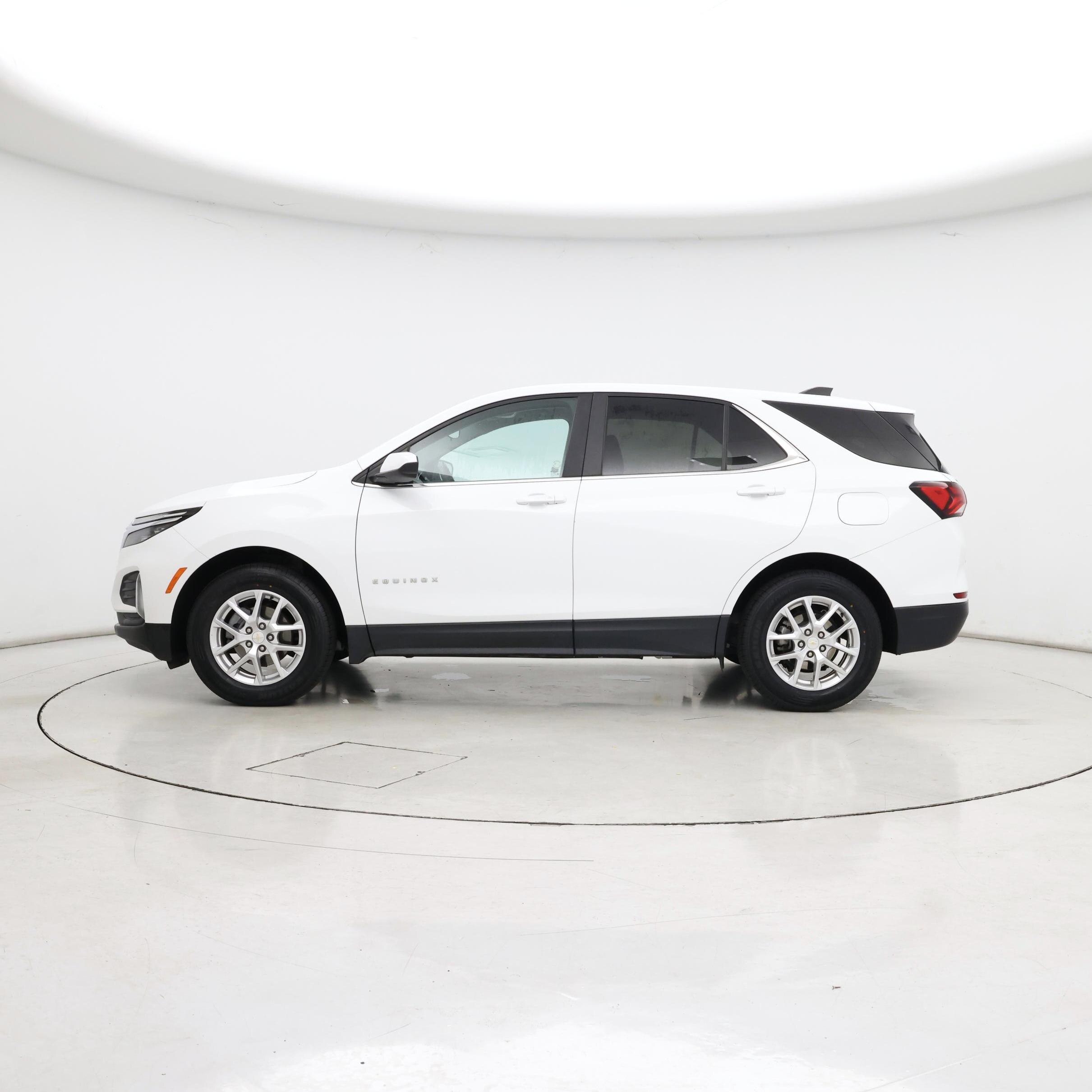 Thumbnail: 2023 Chevrolet Equinox - 3