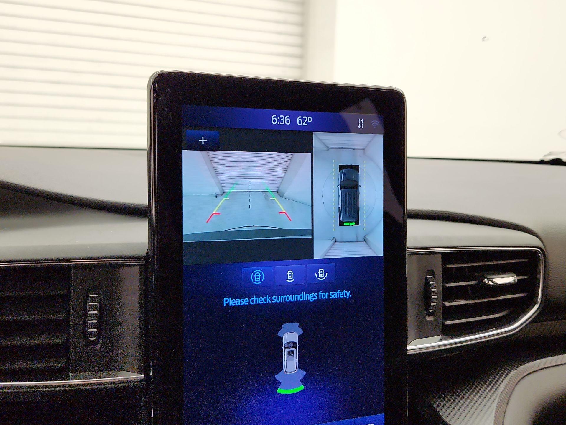 Thumbnail: 2022 Ford Explorer - 15