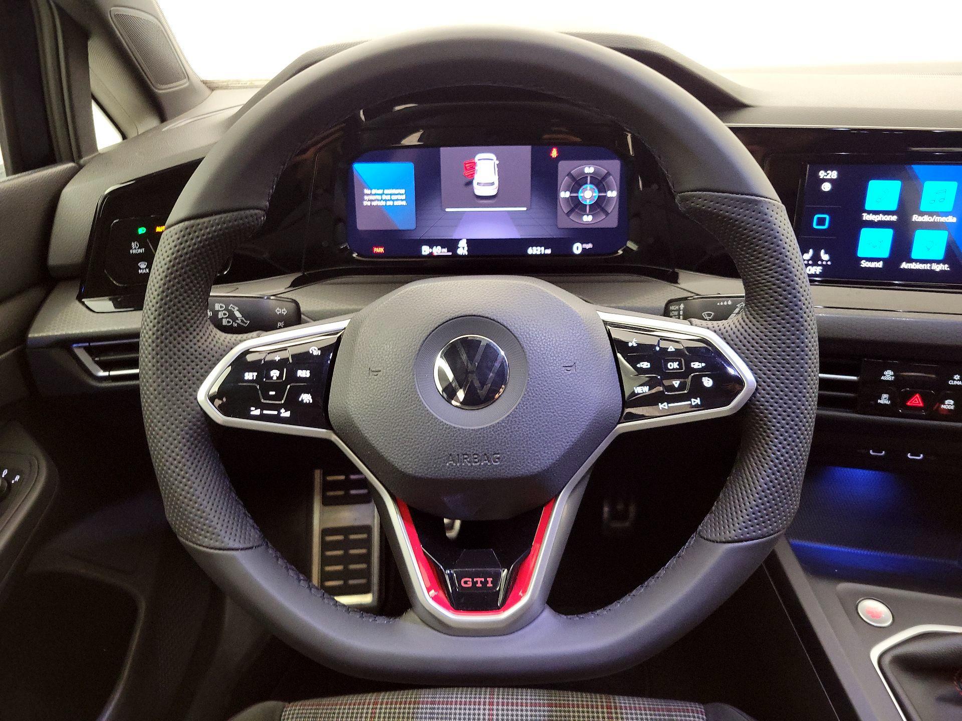 Thumbnail: 2022 Volkswagen Golf - 10