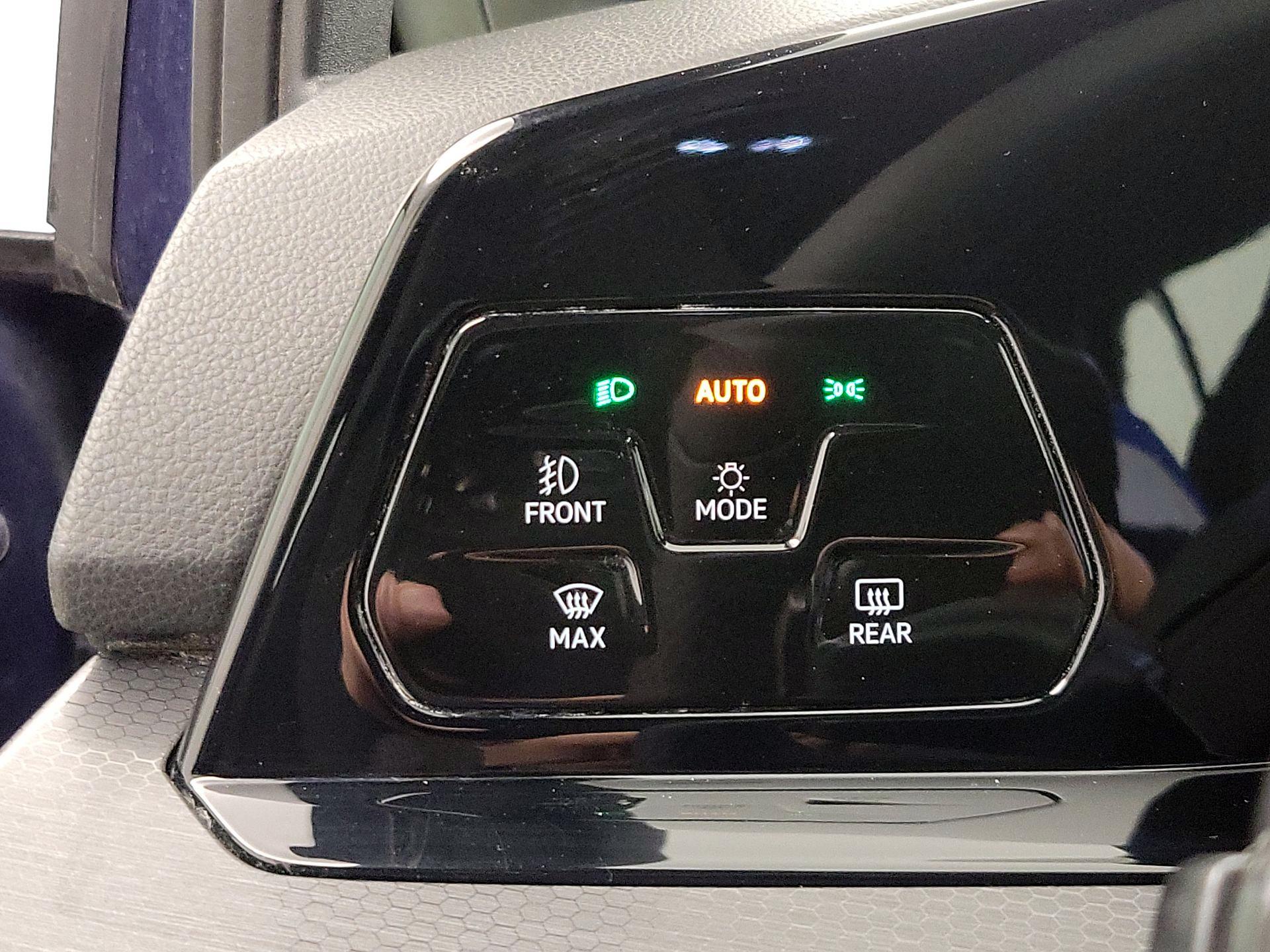 Thumbnail: 2022 Volkswagen Golf - 13