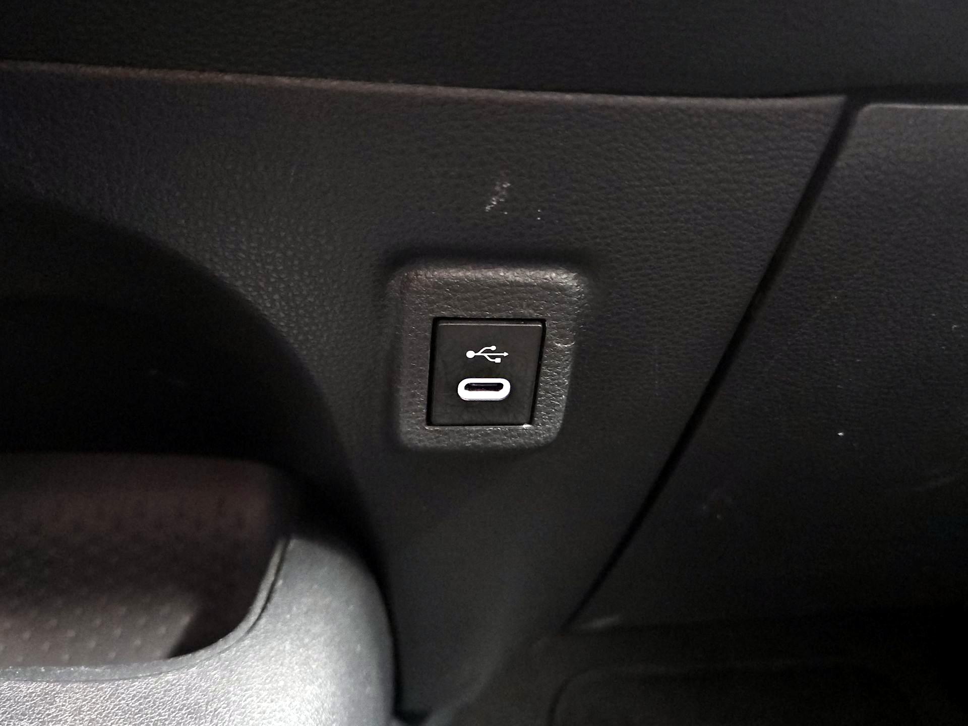 Thumbnail: 2024 Toyota Corolla - 18