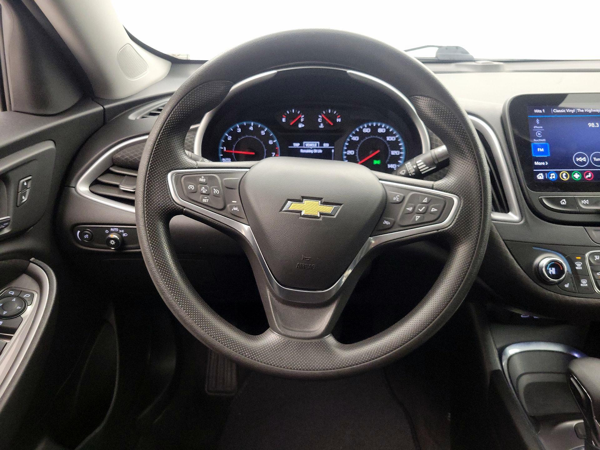 Thumbnail: 2023 Chevrolet Malibu - 10