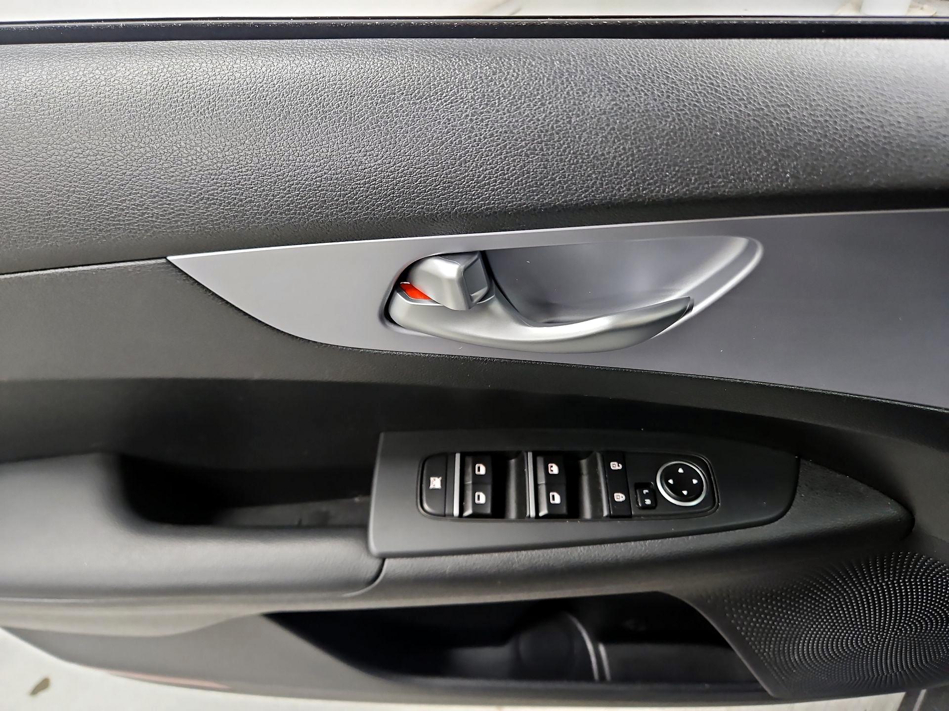 Thumbnail: 2024 Kia Forte - 12