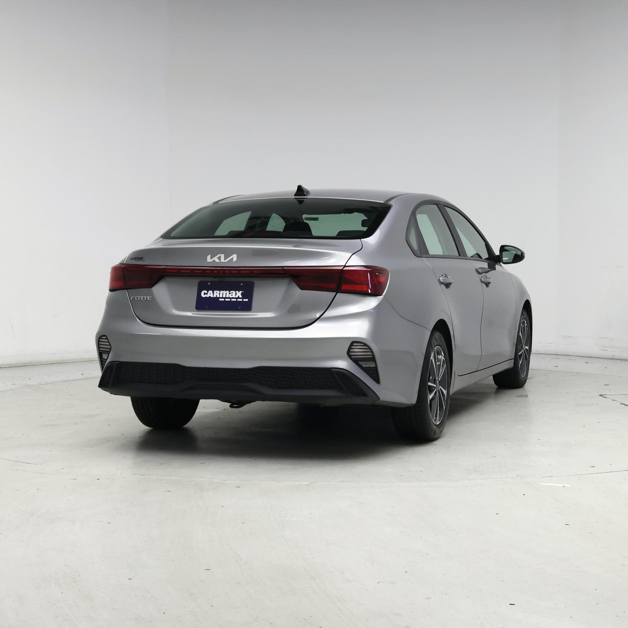 Thumbnail: 2024 Kia Forte - 8