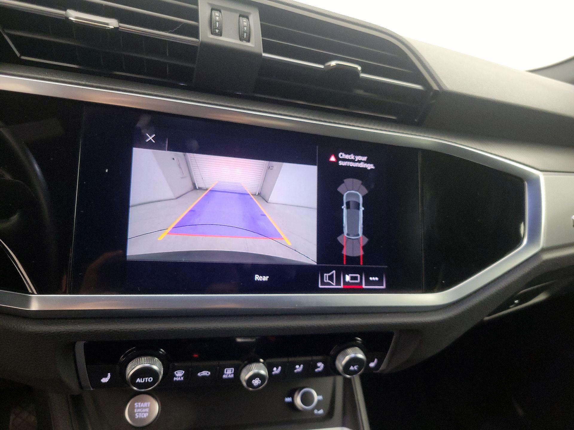 Thumbnail: 2020 Audi Q3 - 14