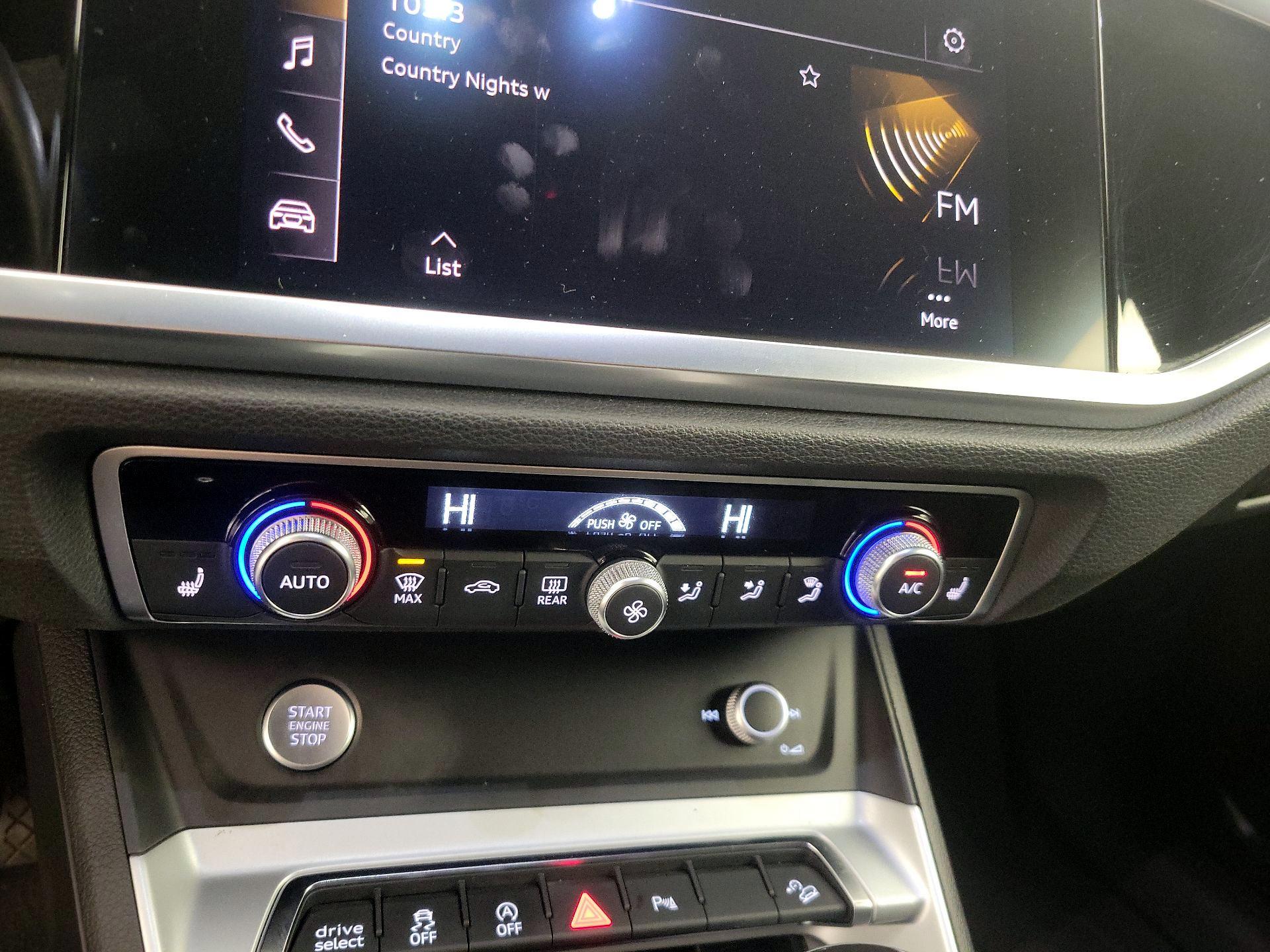 Thumbnail: 2020 Audi Q3 - 16