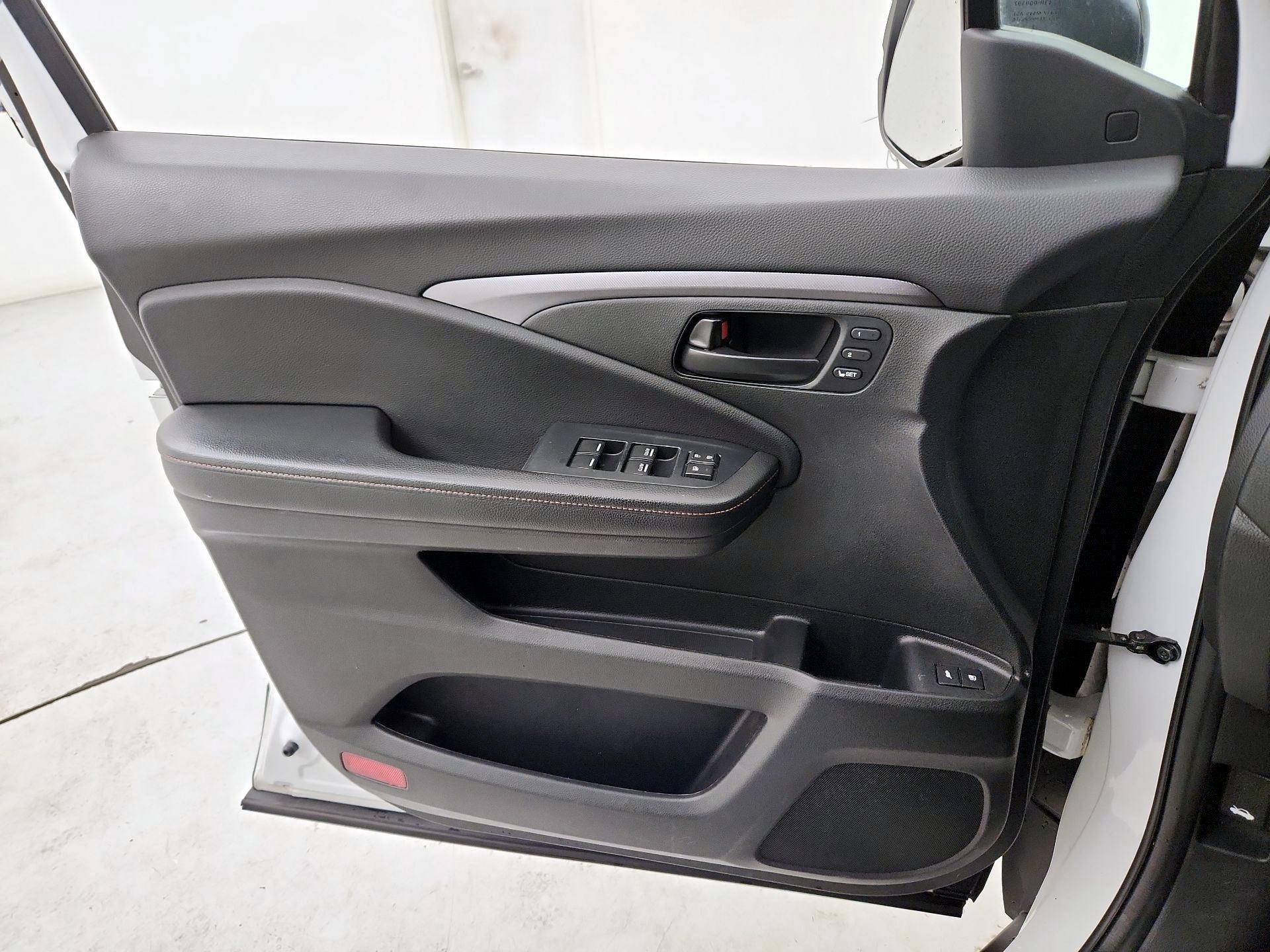 Thumbnail: 2022 Honda Pilot - 12