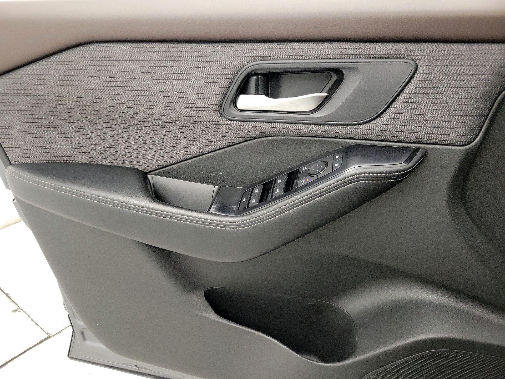 Thumbnail: 2023 Nissan Rogue - 12