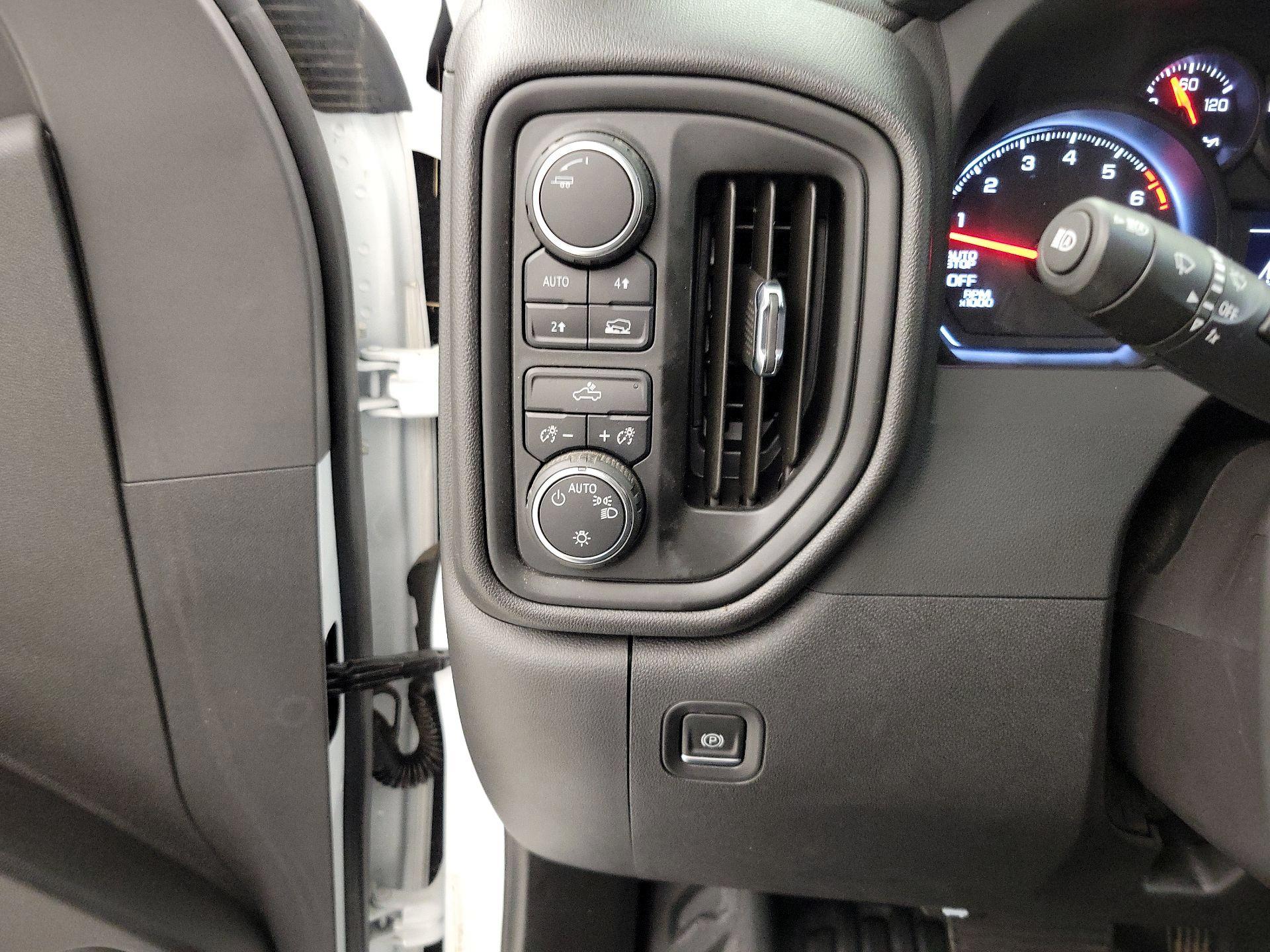 Thumbnail: 2022 Chevrolet Silverado 1500 - 13