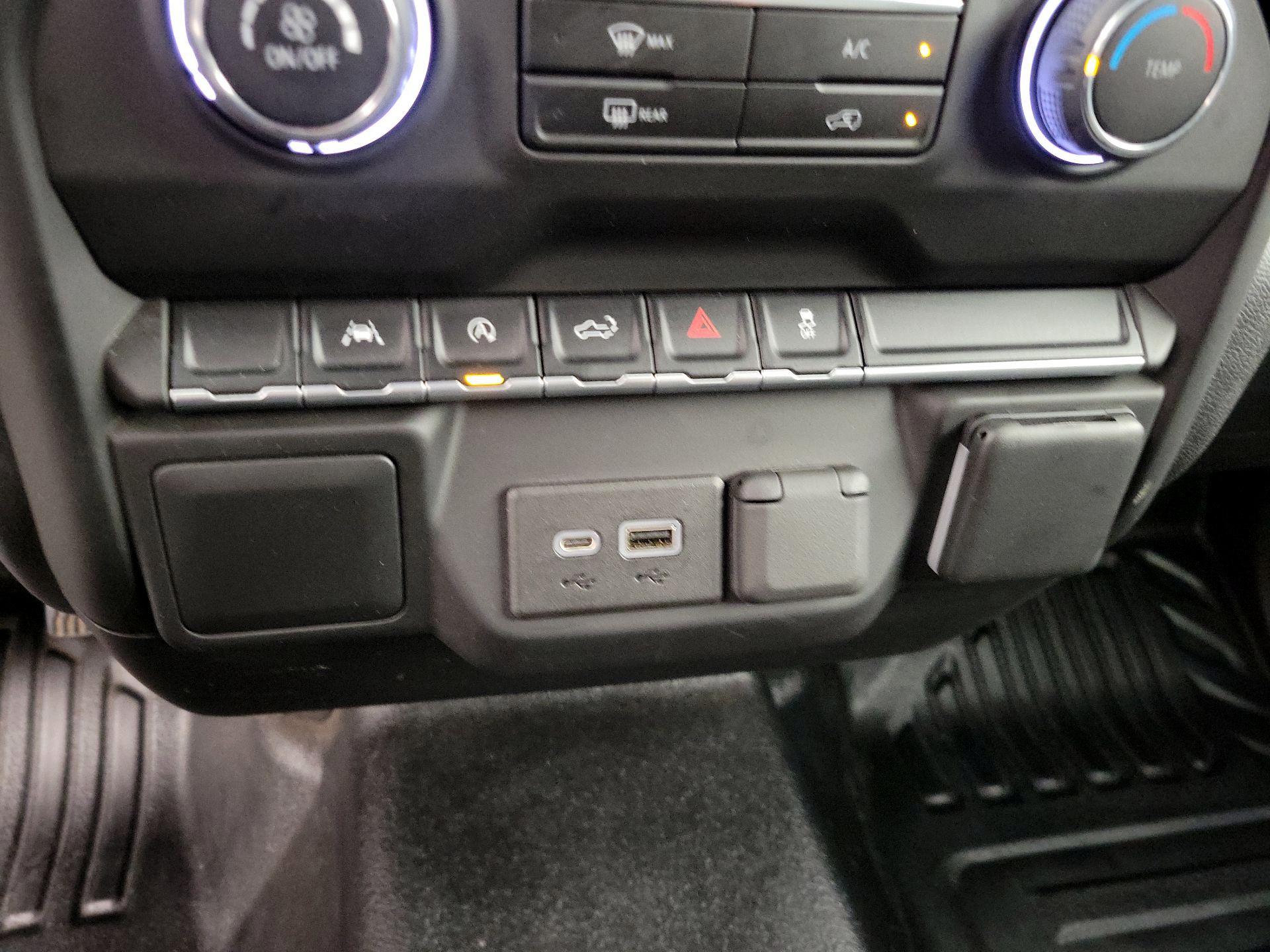 Thumbnail: 2022 Chevrolet Silverado 1500 - 18